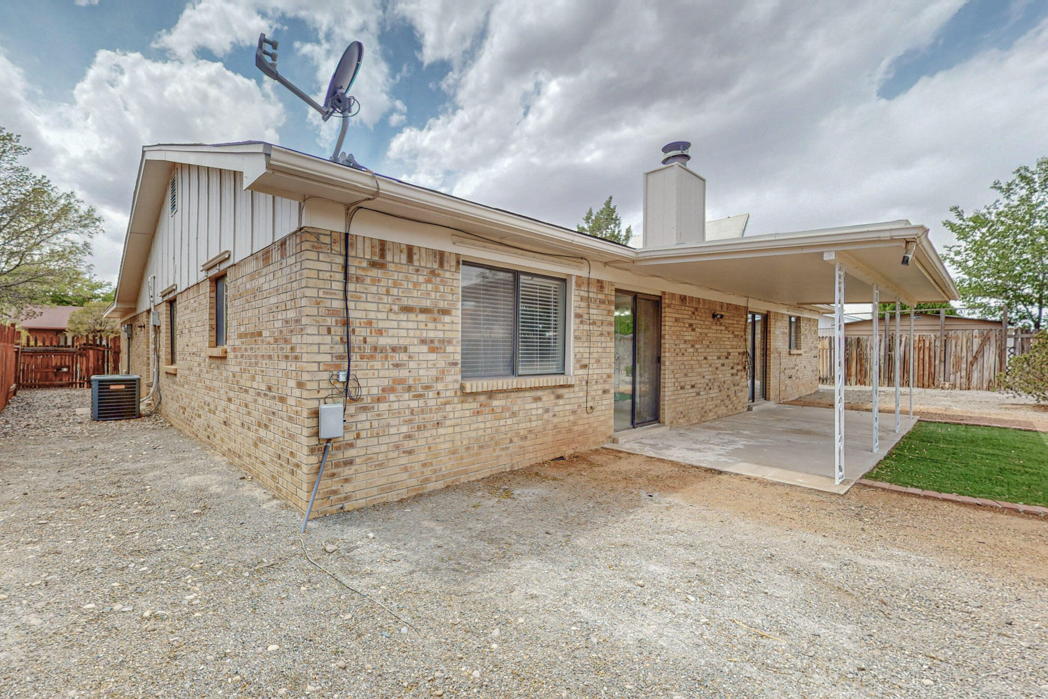 10012 Chantilly Road NW