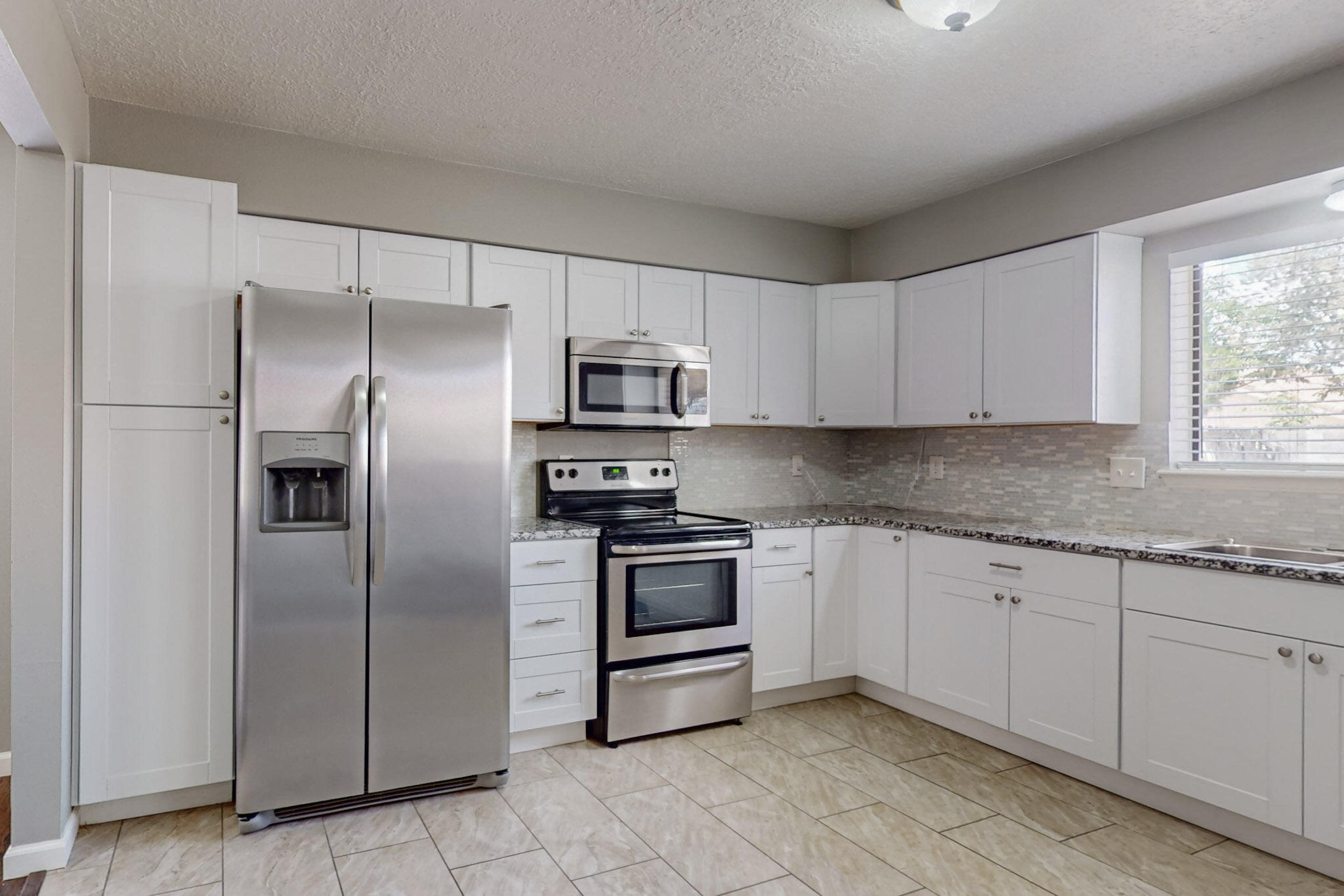 10012 Chantilly Road NW