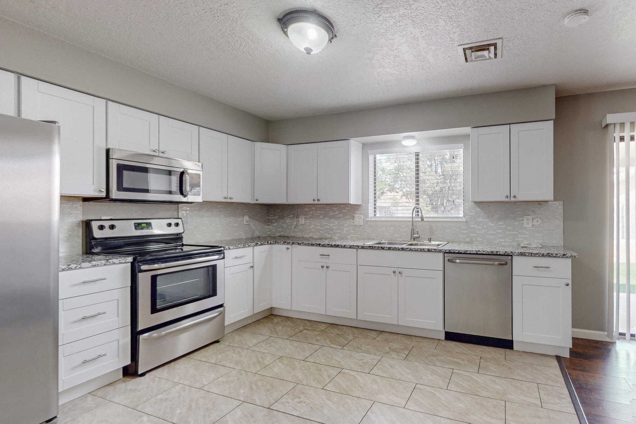 10012 Chantilly Road NW