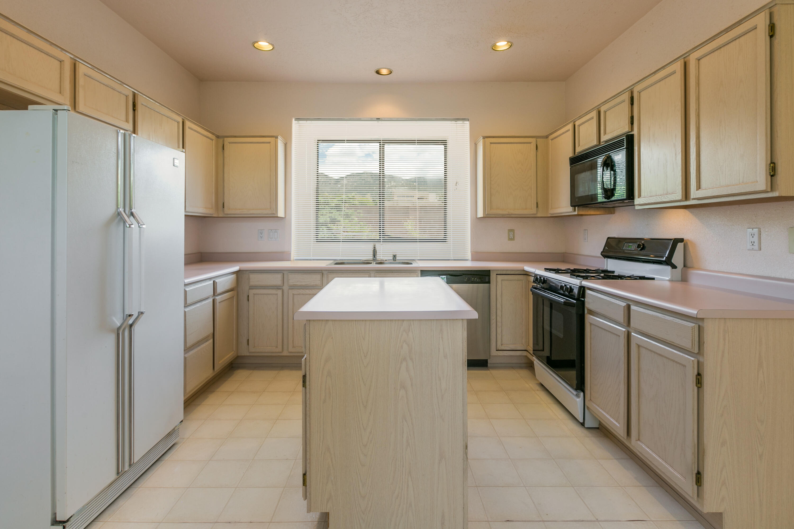 2138 Coyote Willow Avenue NE