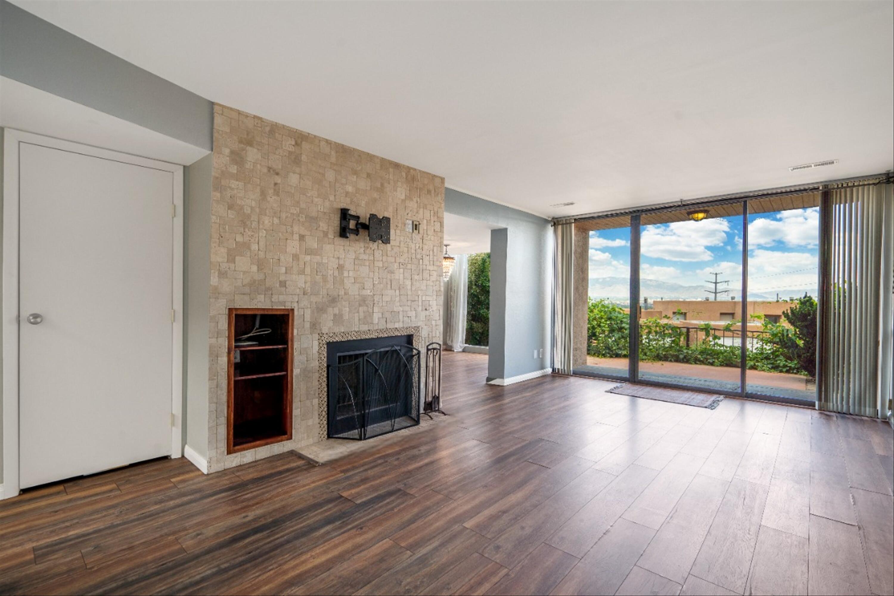 2700 Vista Grande Drive NW 18