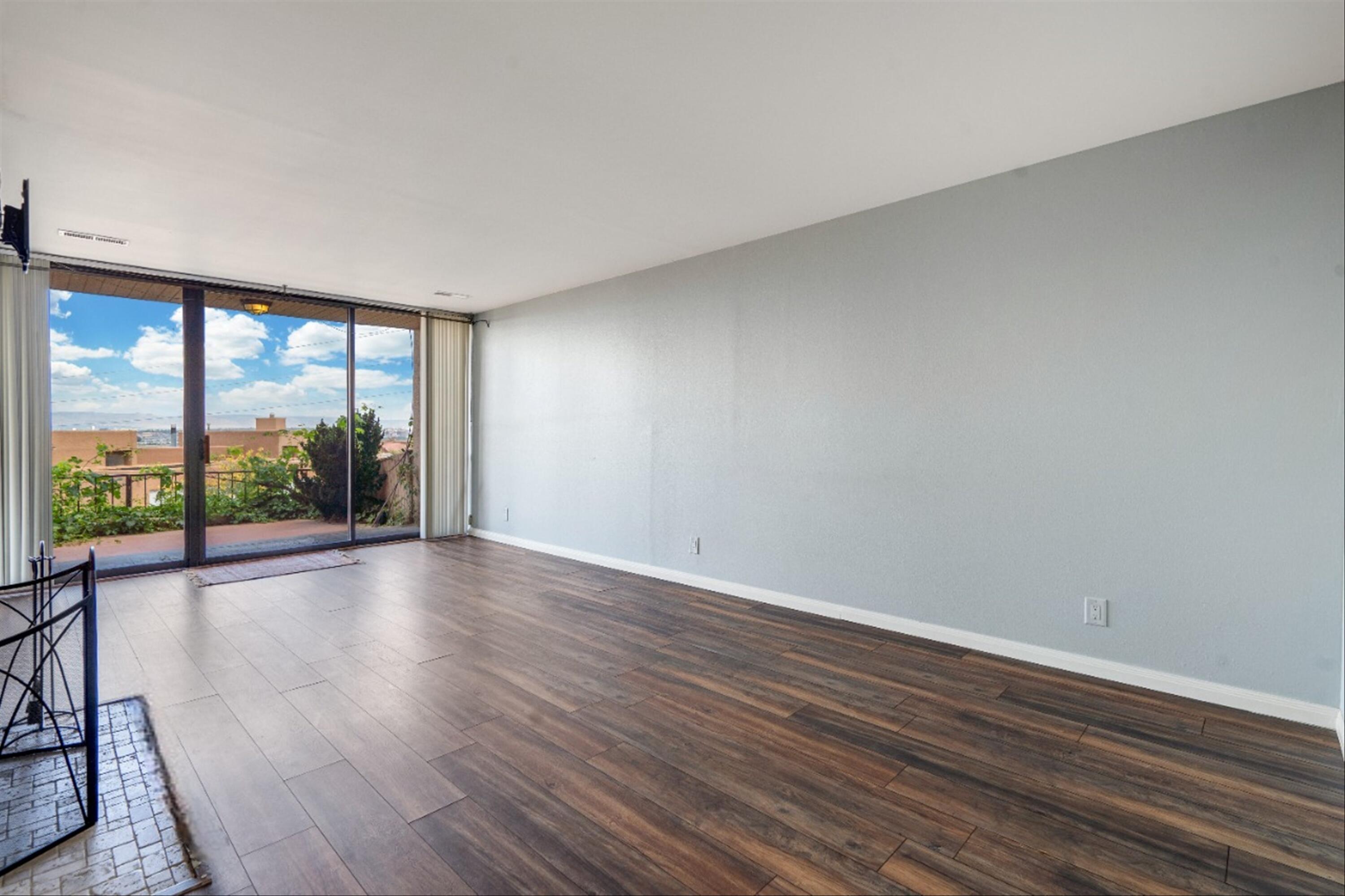 2700 Vista Grande Drive NW 18