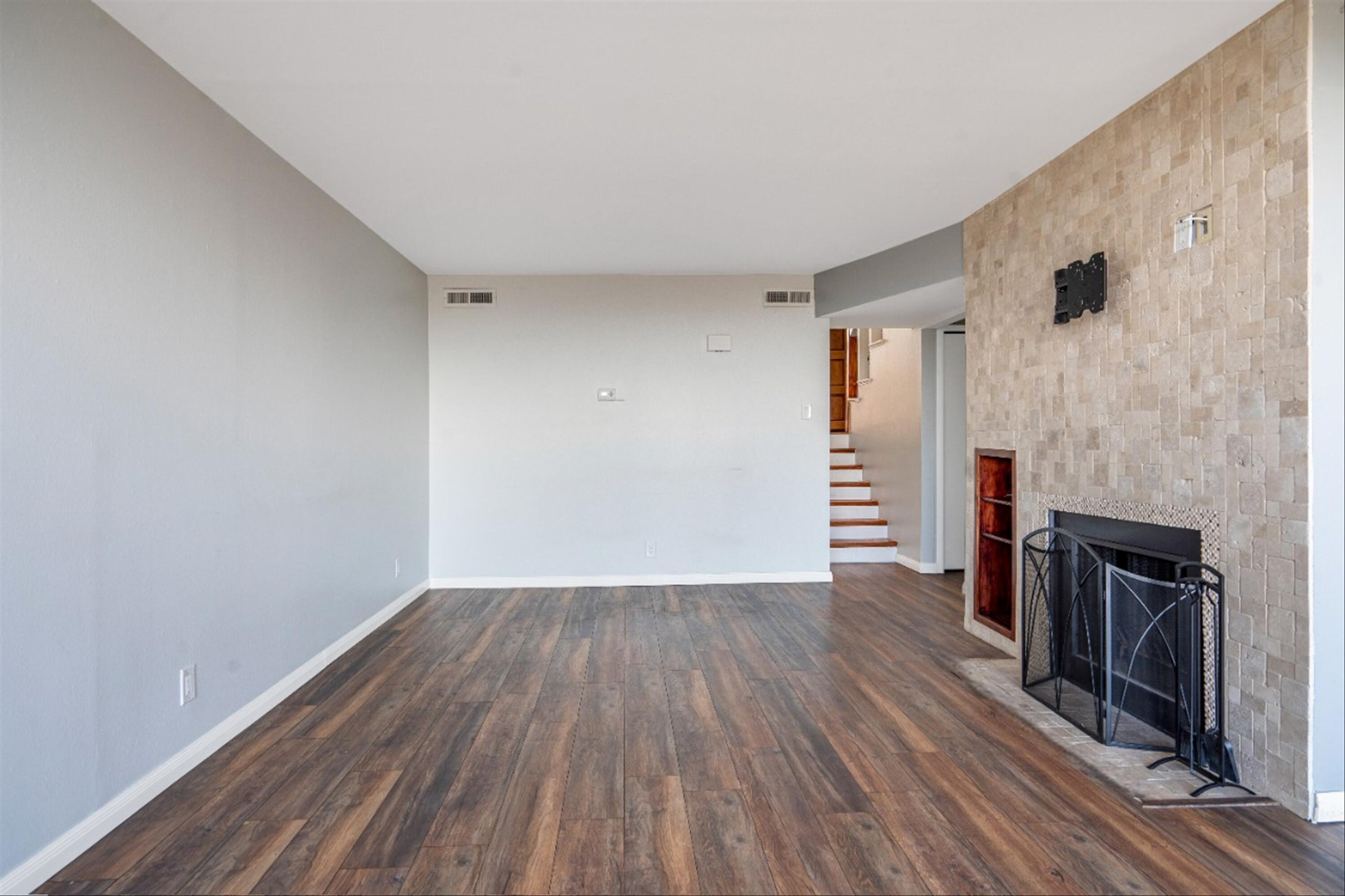 2700 Vista Grande Drive NW 18