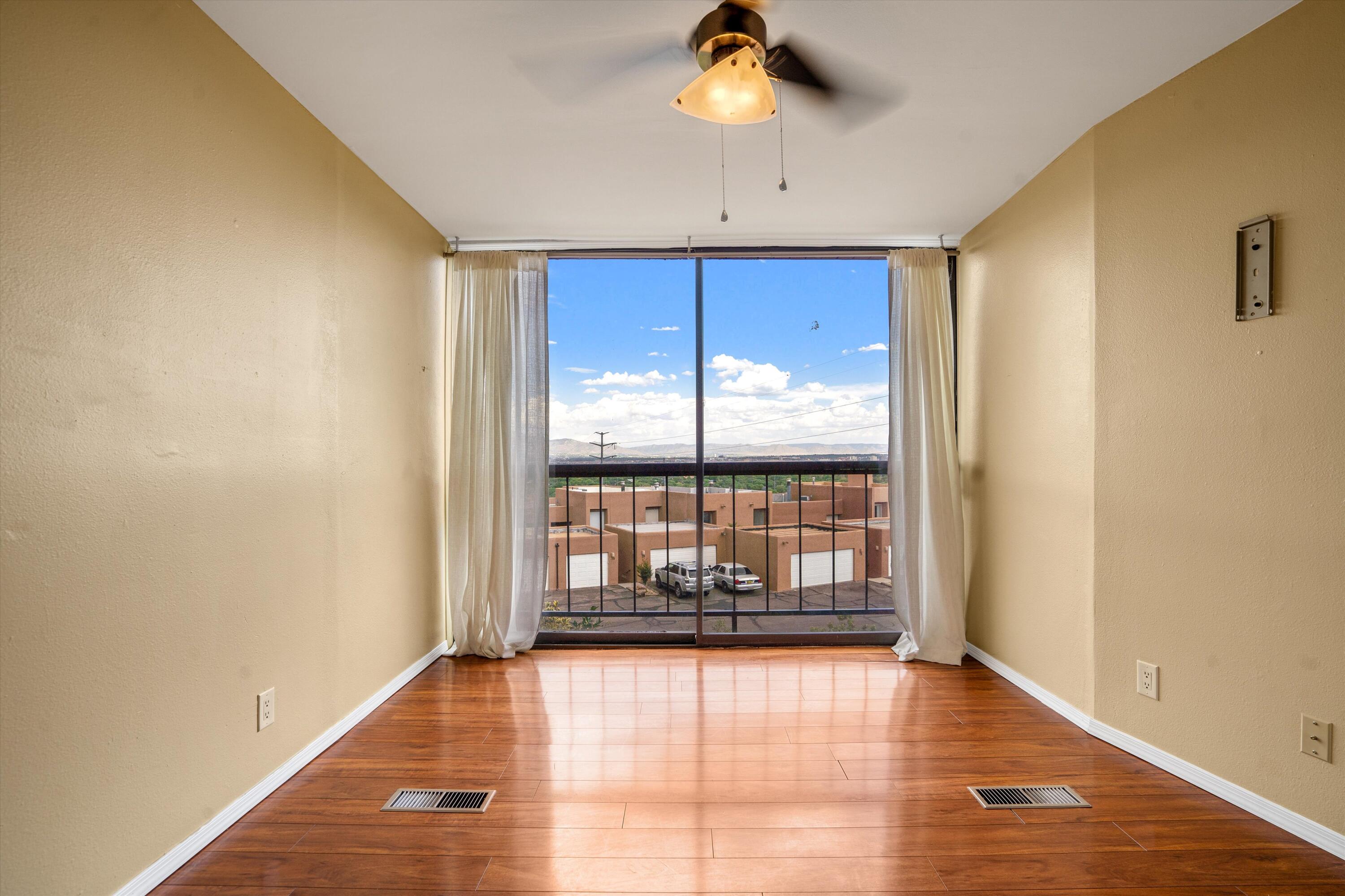 2700 Vista Grande Drive NW 18