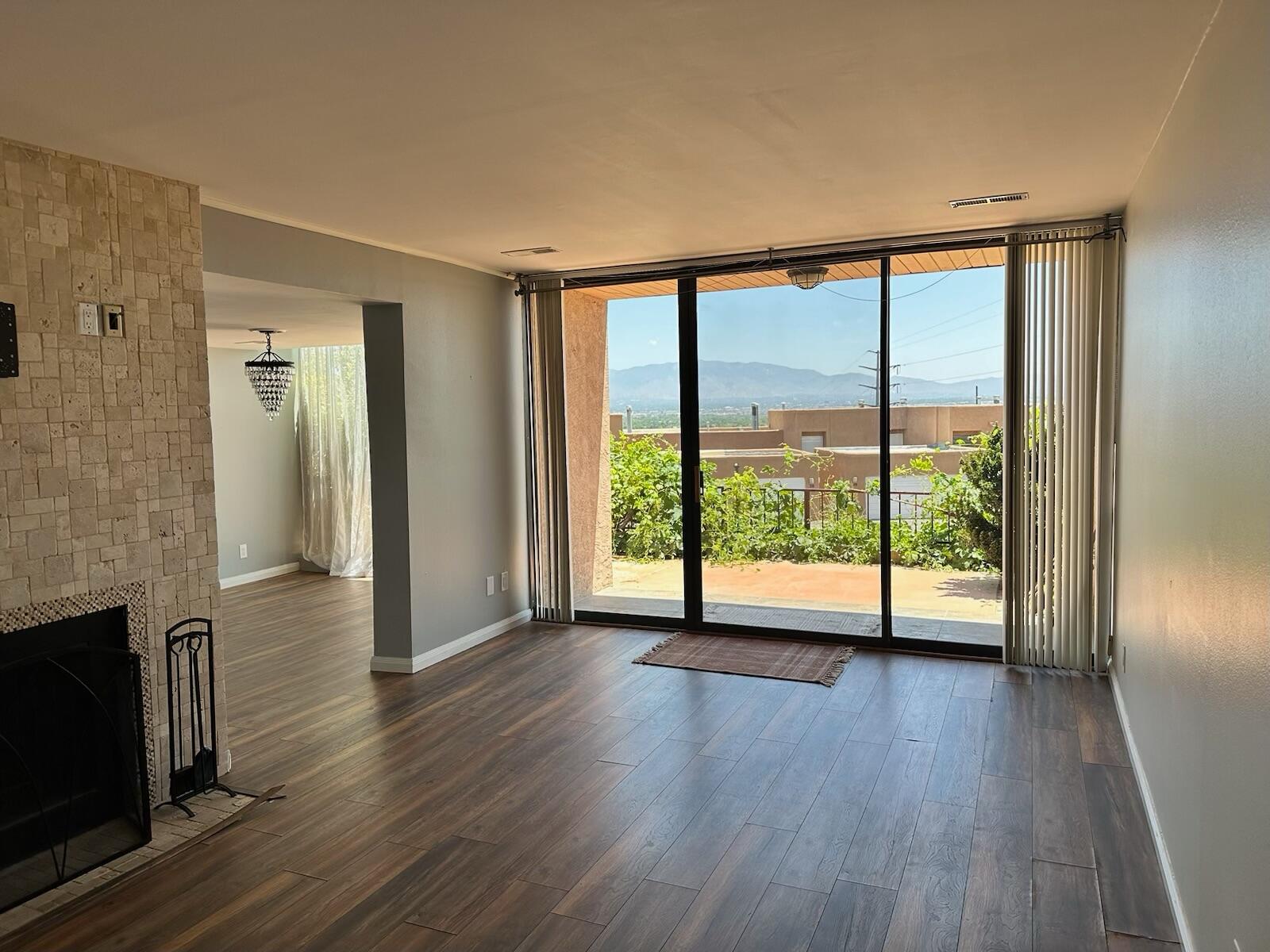 2700 Vista Grande Drive NW 18