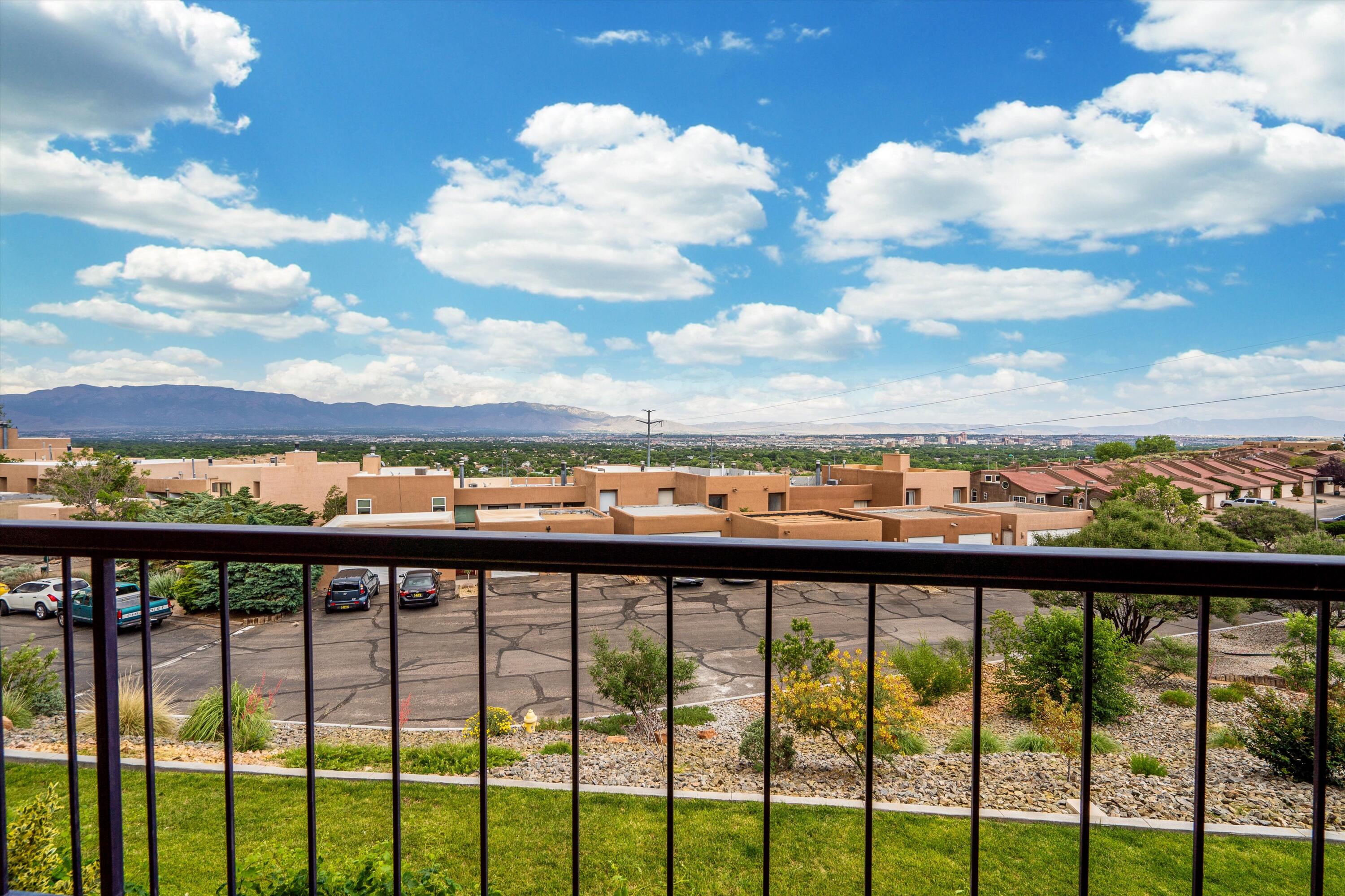 2700 Vista Grande Drive NW 18