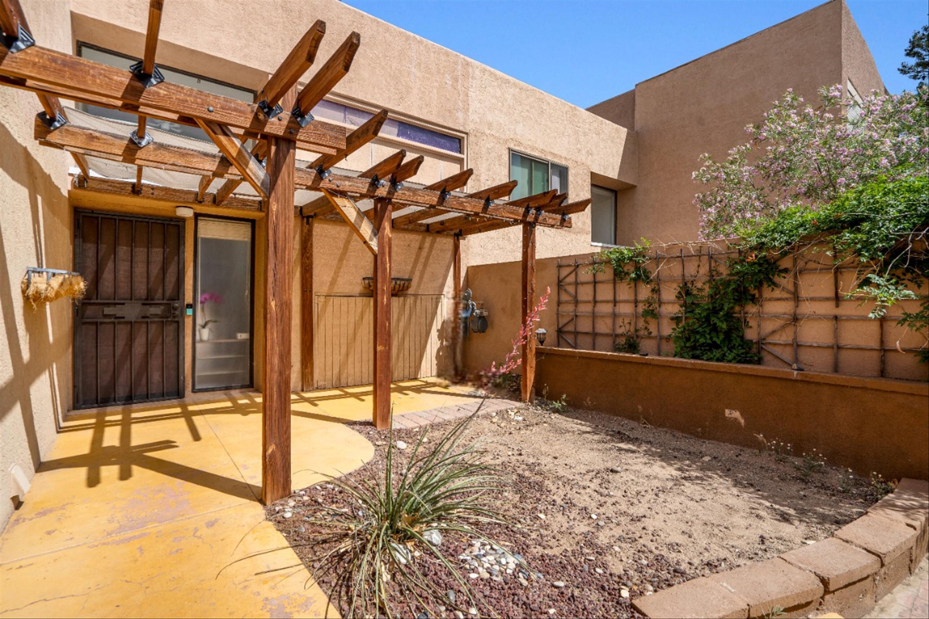 2700 Vista Grande Drive NW 18