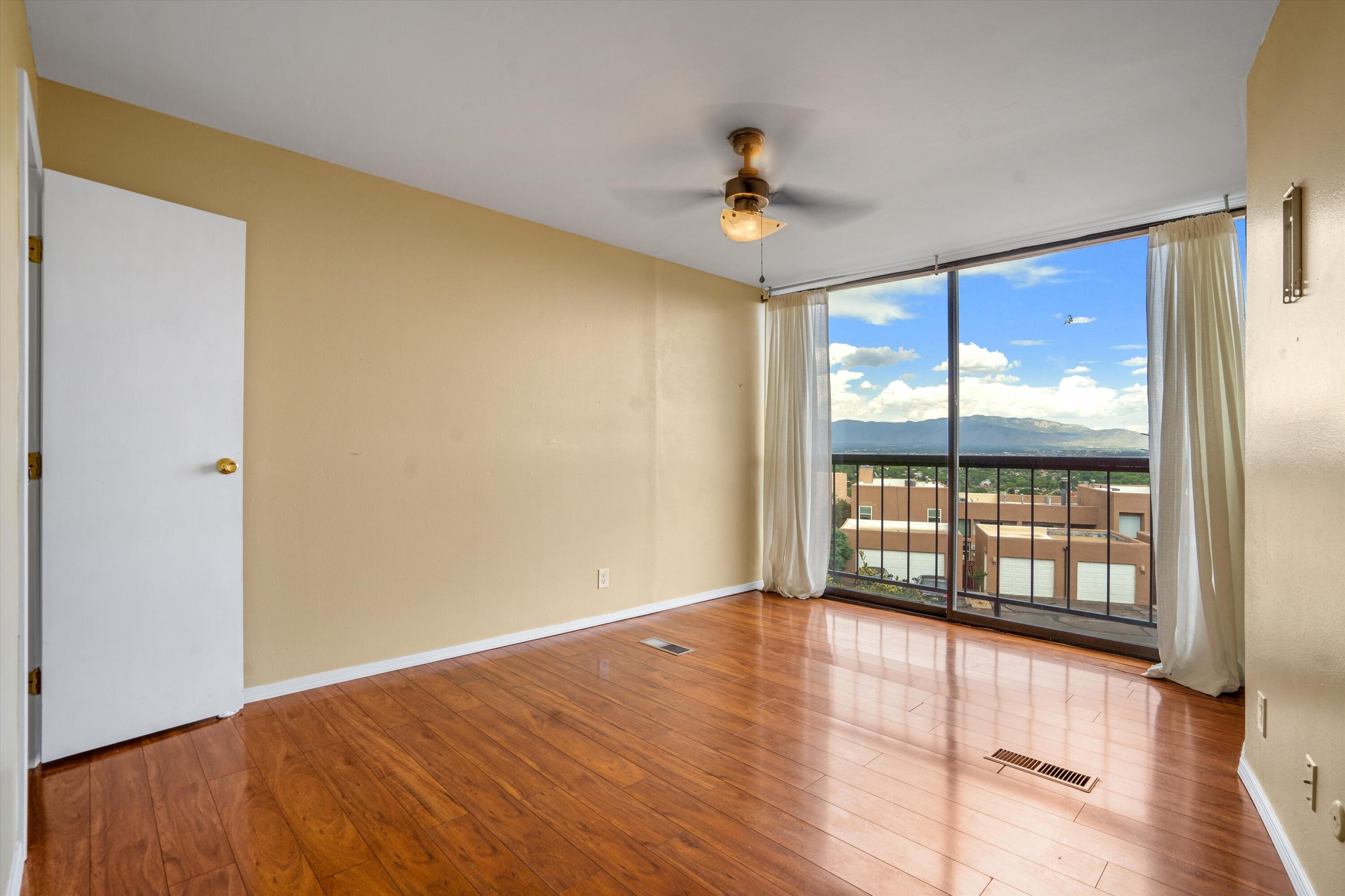 2700 Vista Grande Drive NW 18