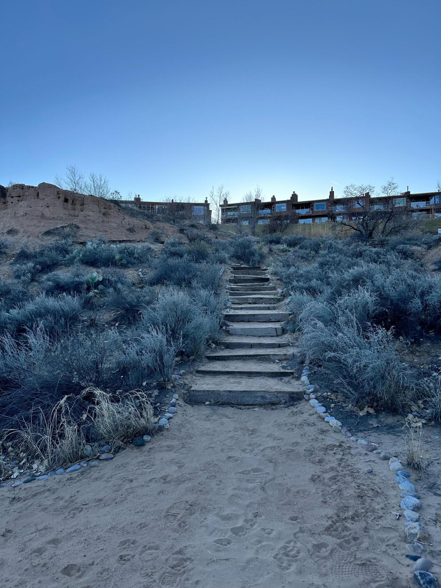 2700 Vista Grande Drive NW 18