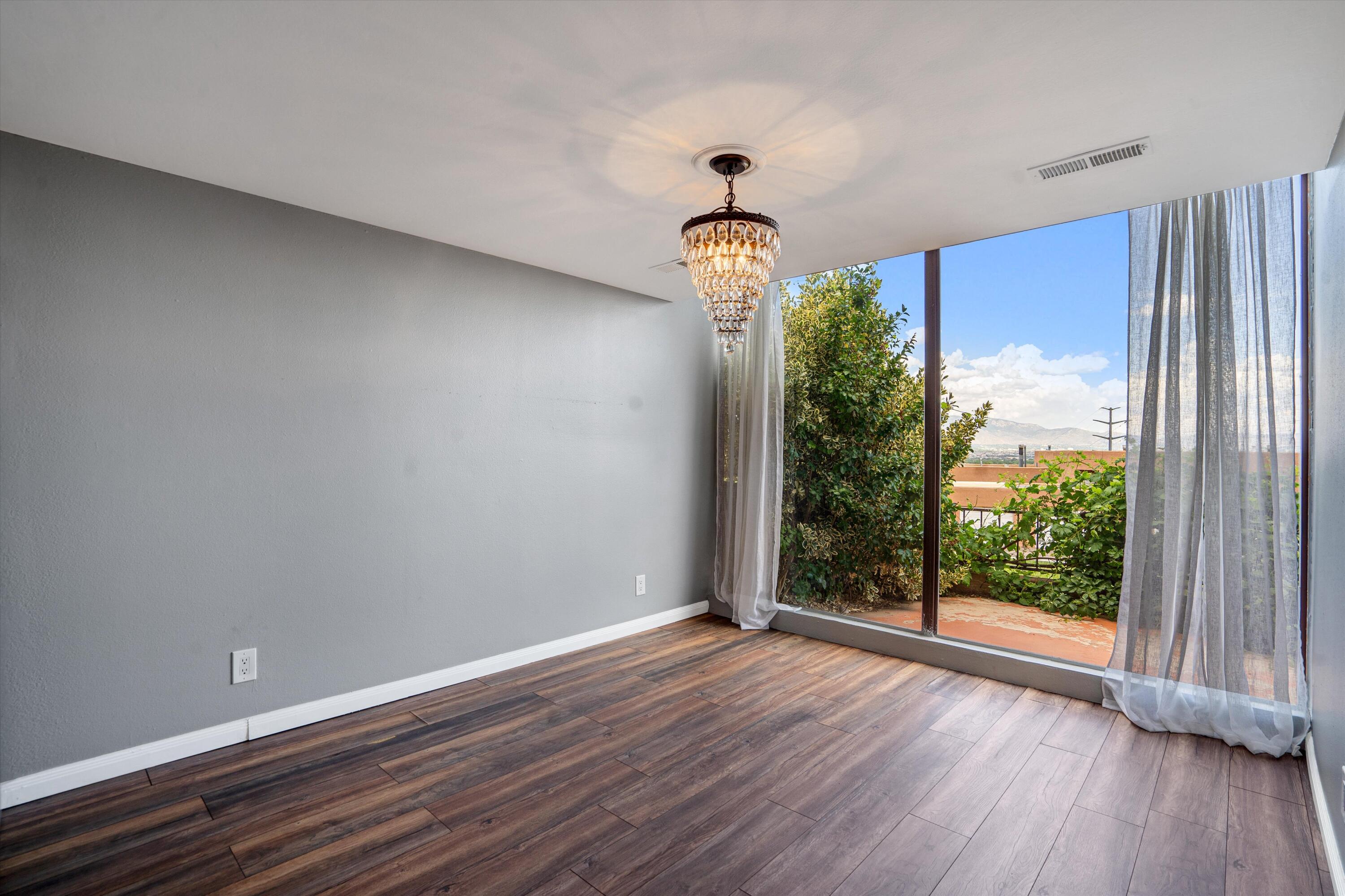 2700 Vista Grande Drive NW 18