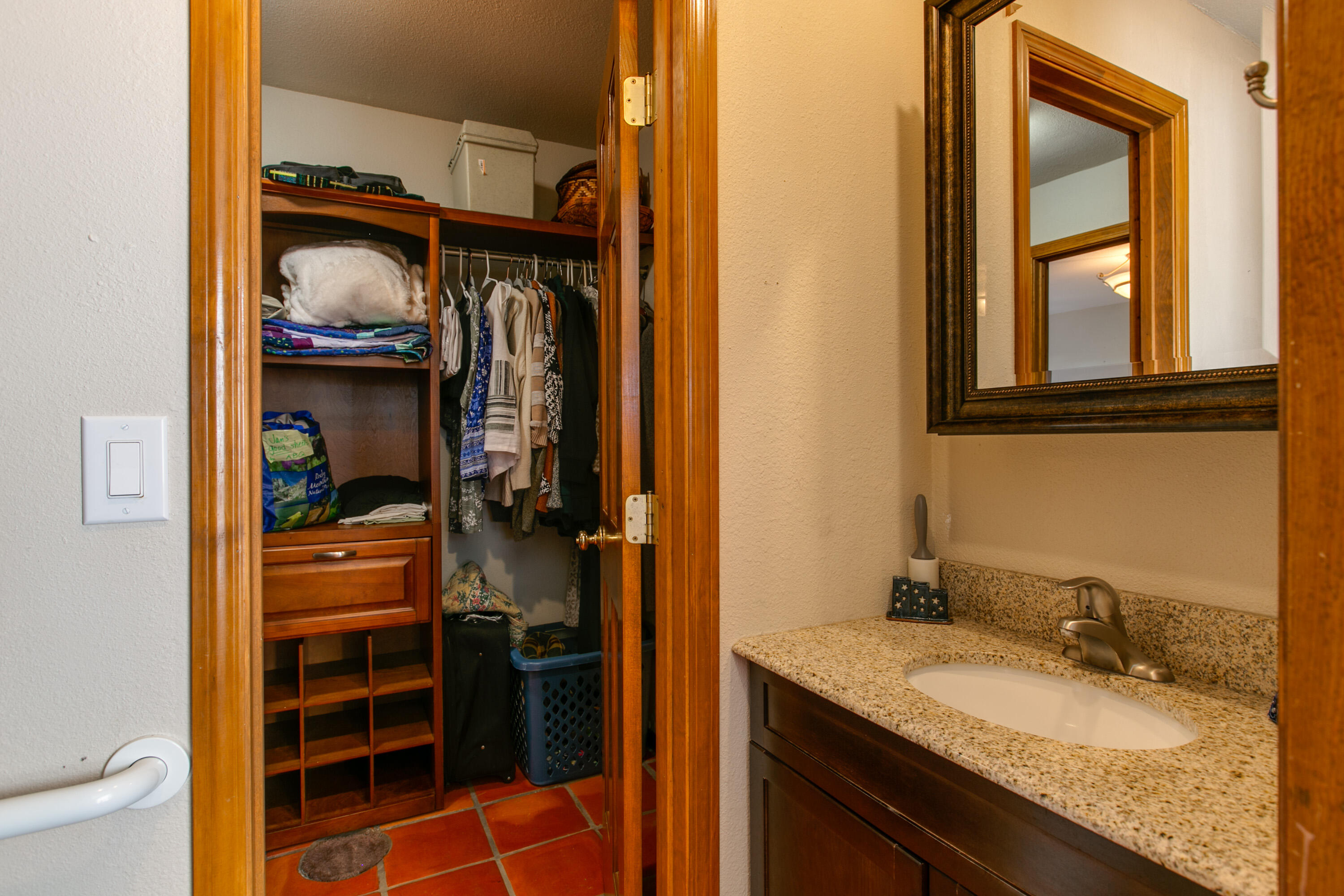 33 Cedar Hill Place NE