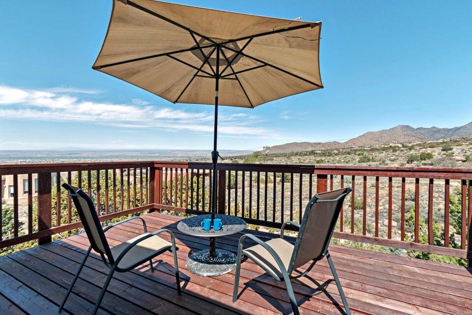 33 Cedar Hill Place NE