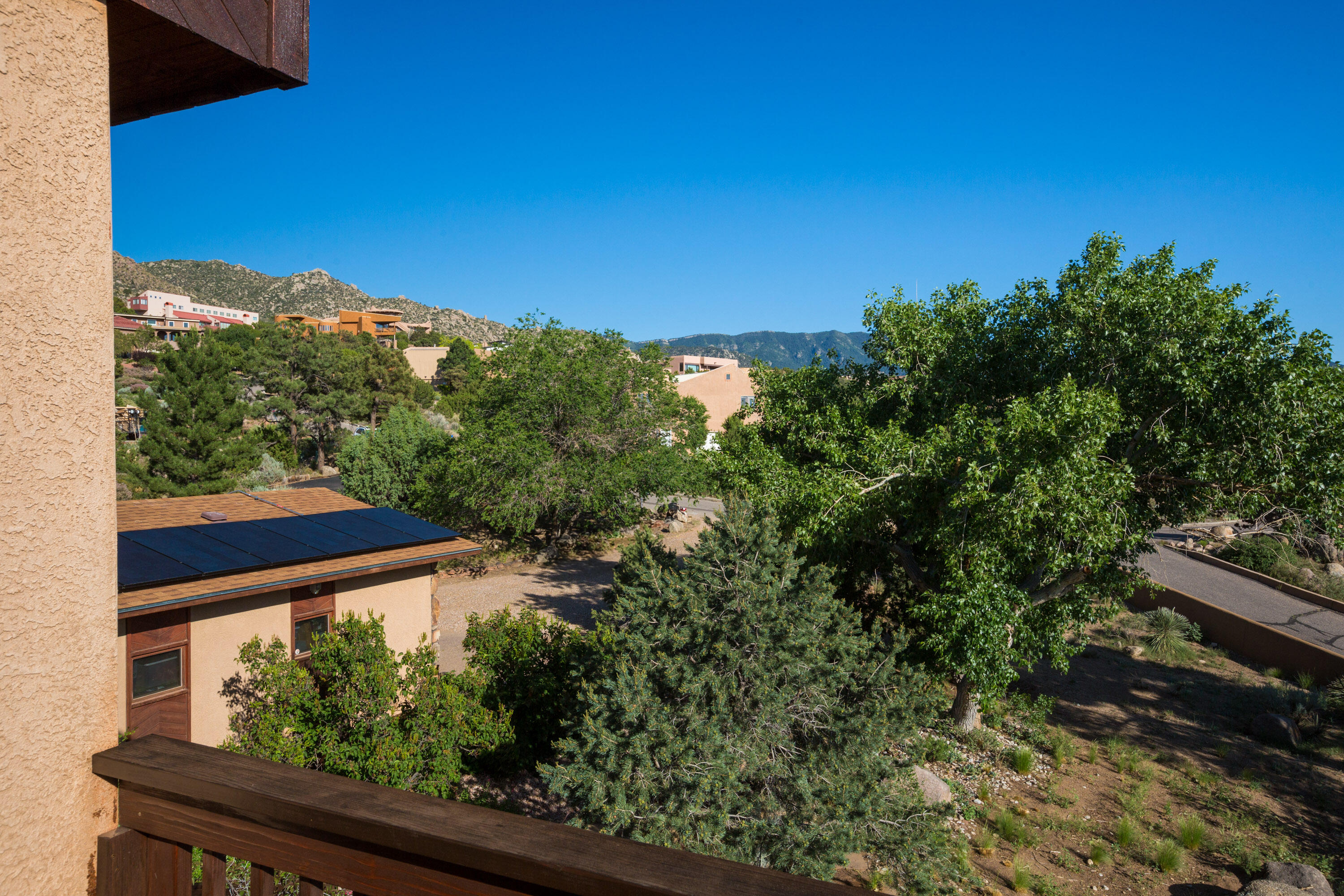 33 Cedar Hill Place NE