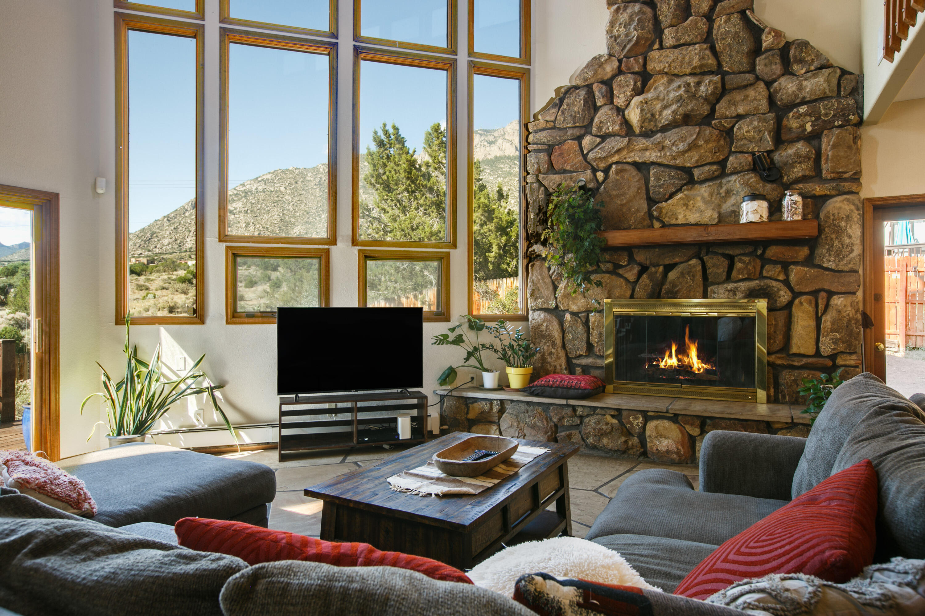 33 Cedar Hill Place NE