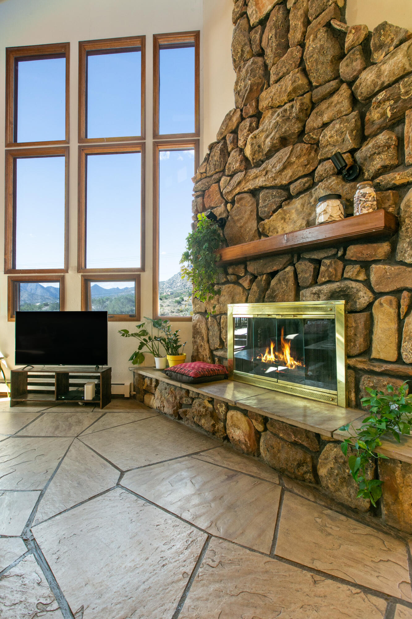 33 Cedar Hill Place NE