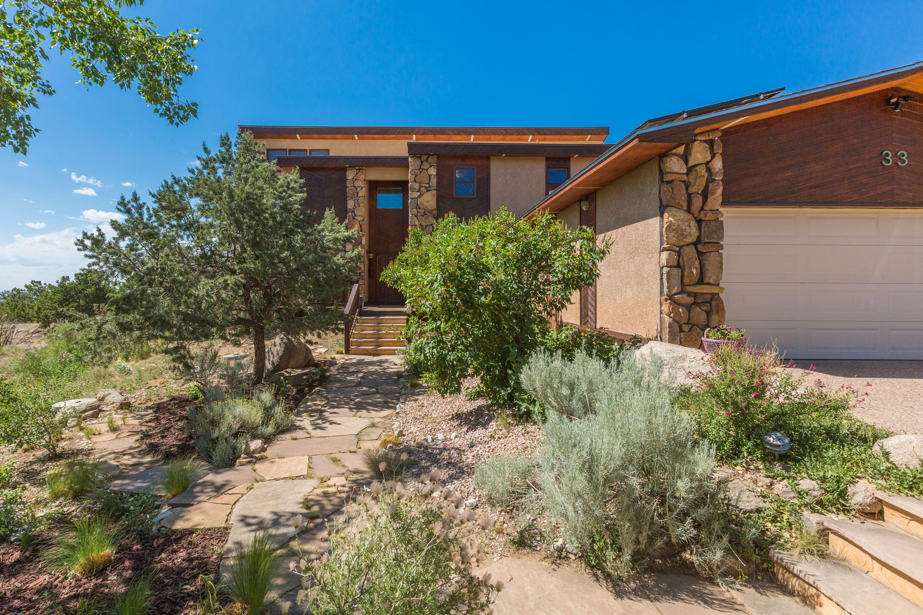 33 Cedar Hill Place NE