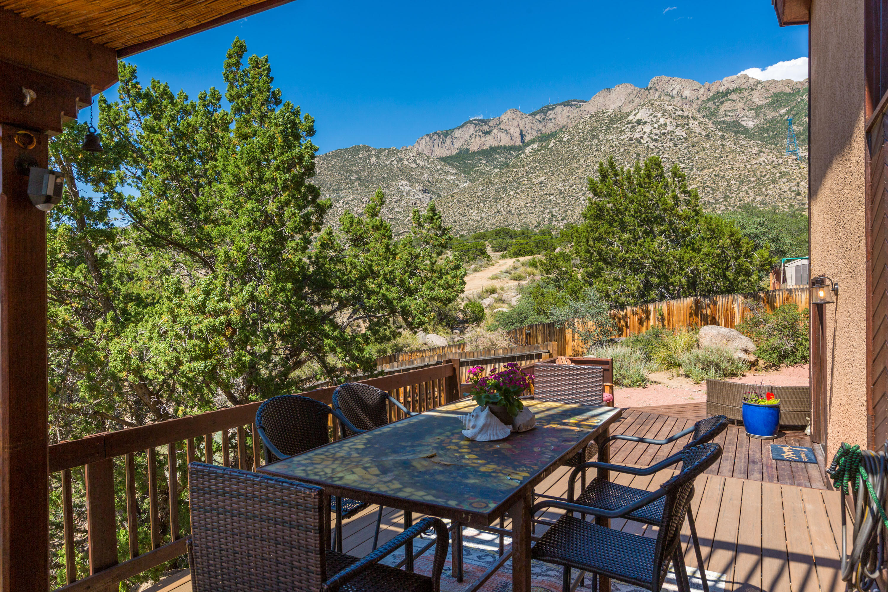 33 Cedar Hill Place NE