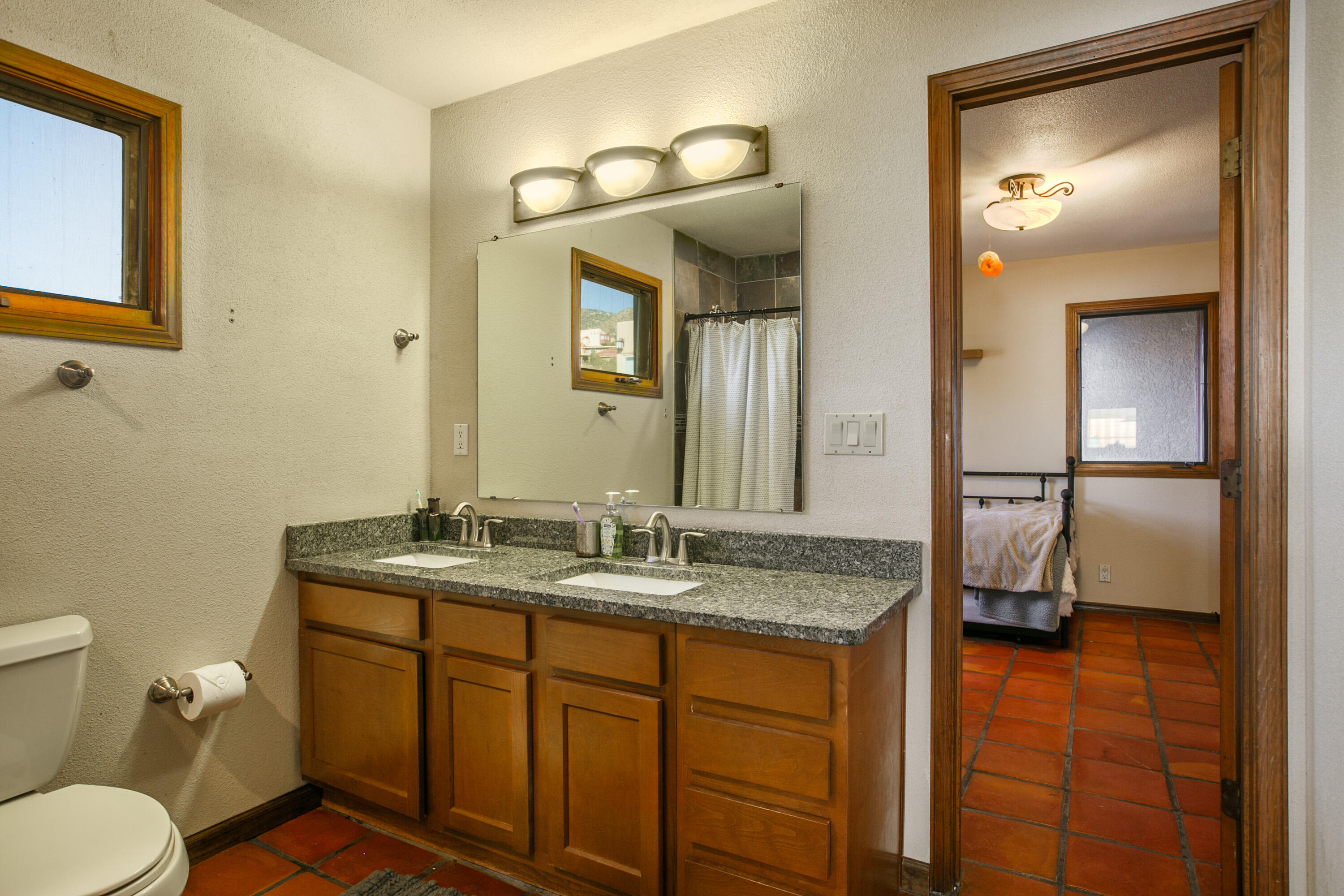 33 Cedar Hill Place NE