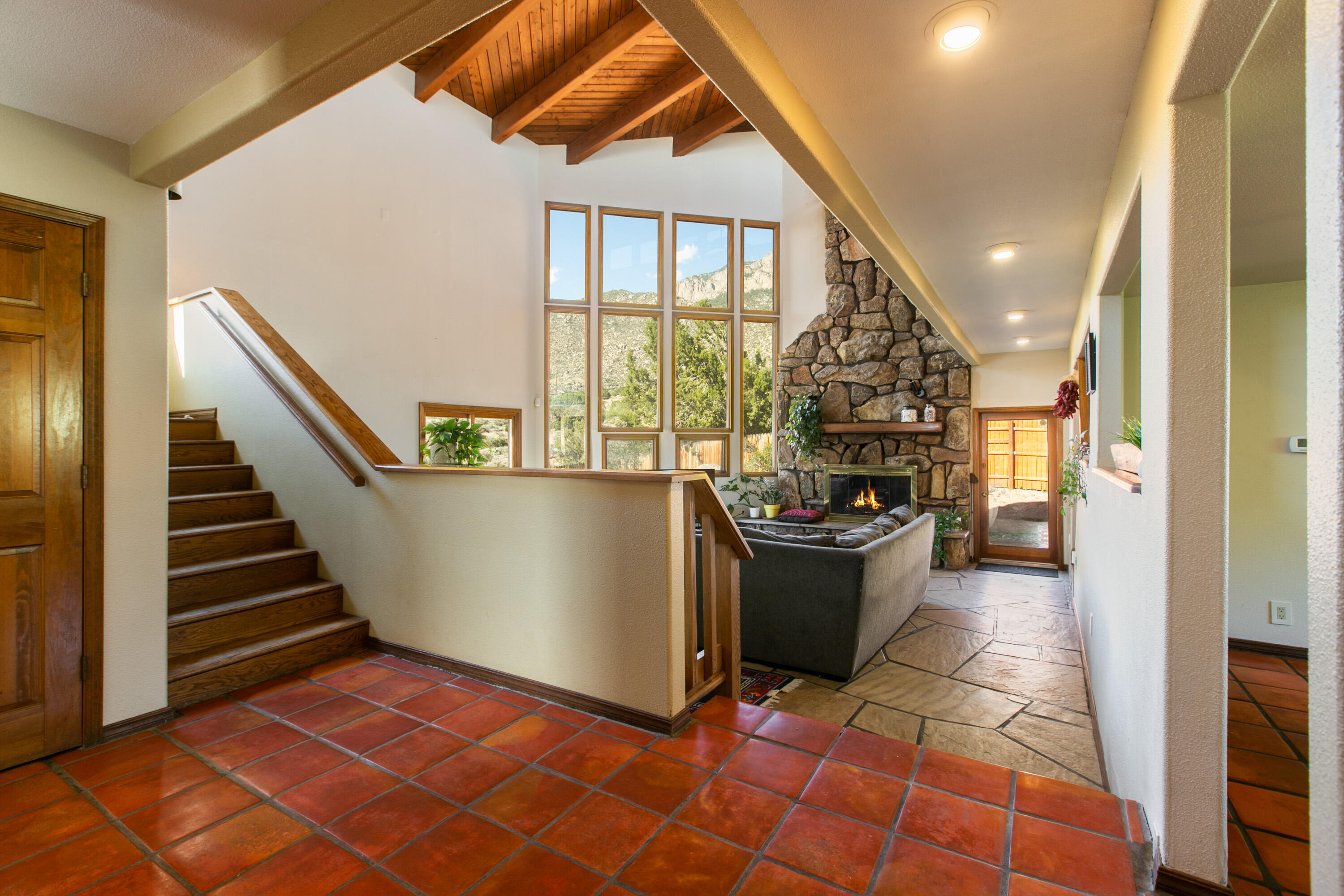 33 Cedar Hill Place NE