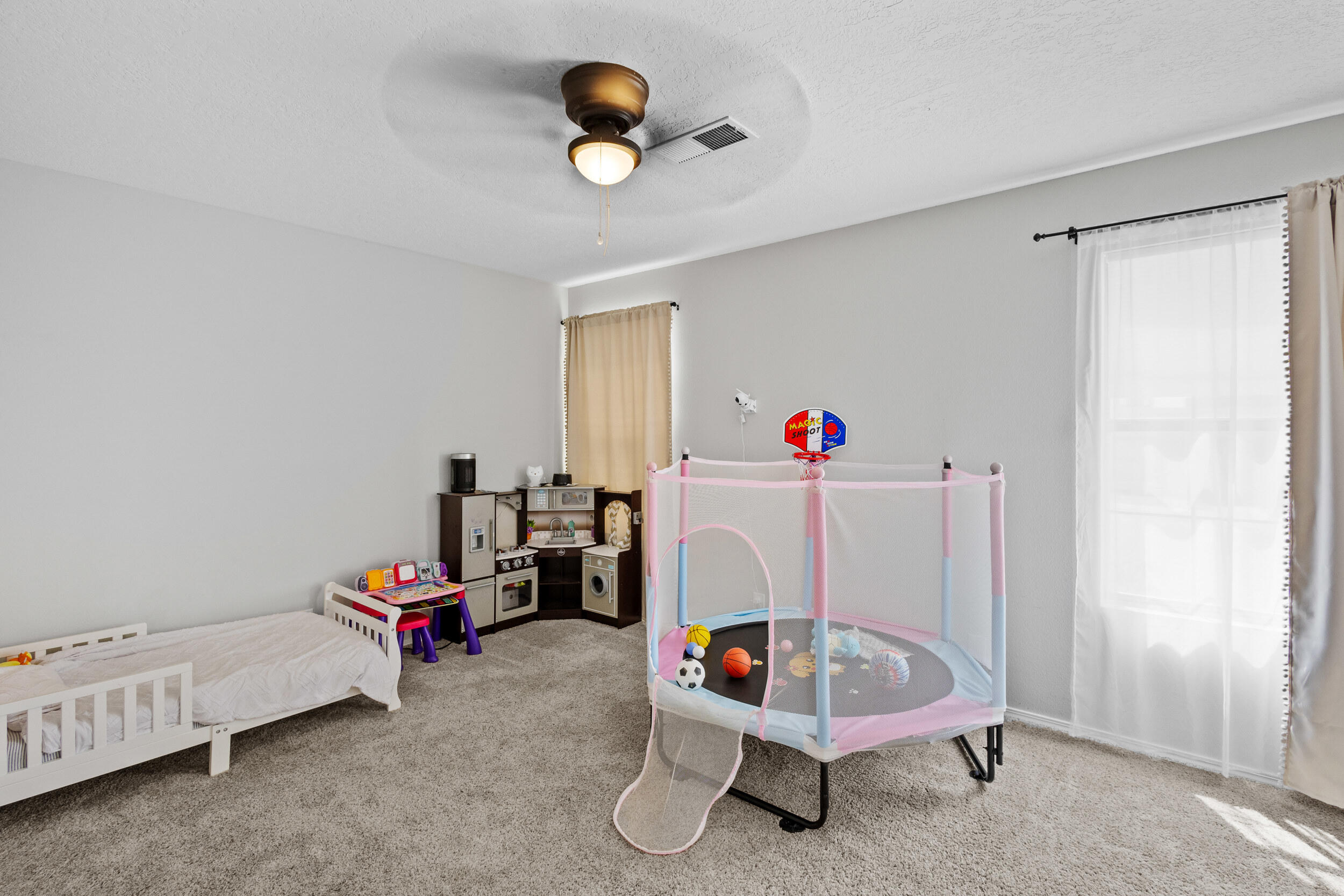 1705 Skyview Circle NE
