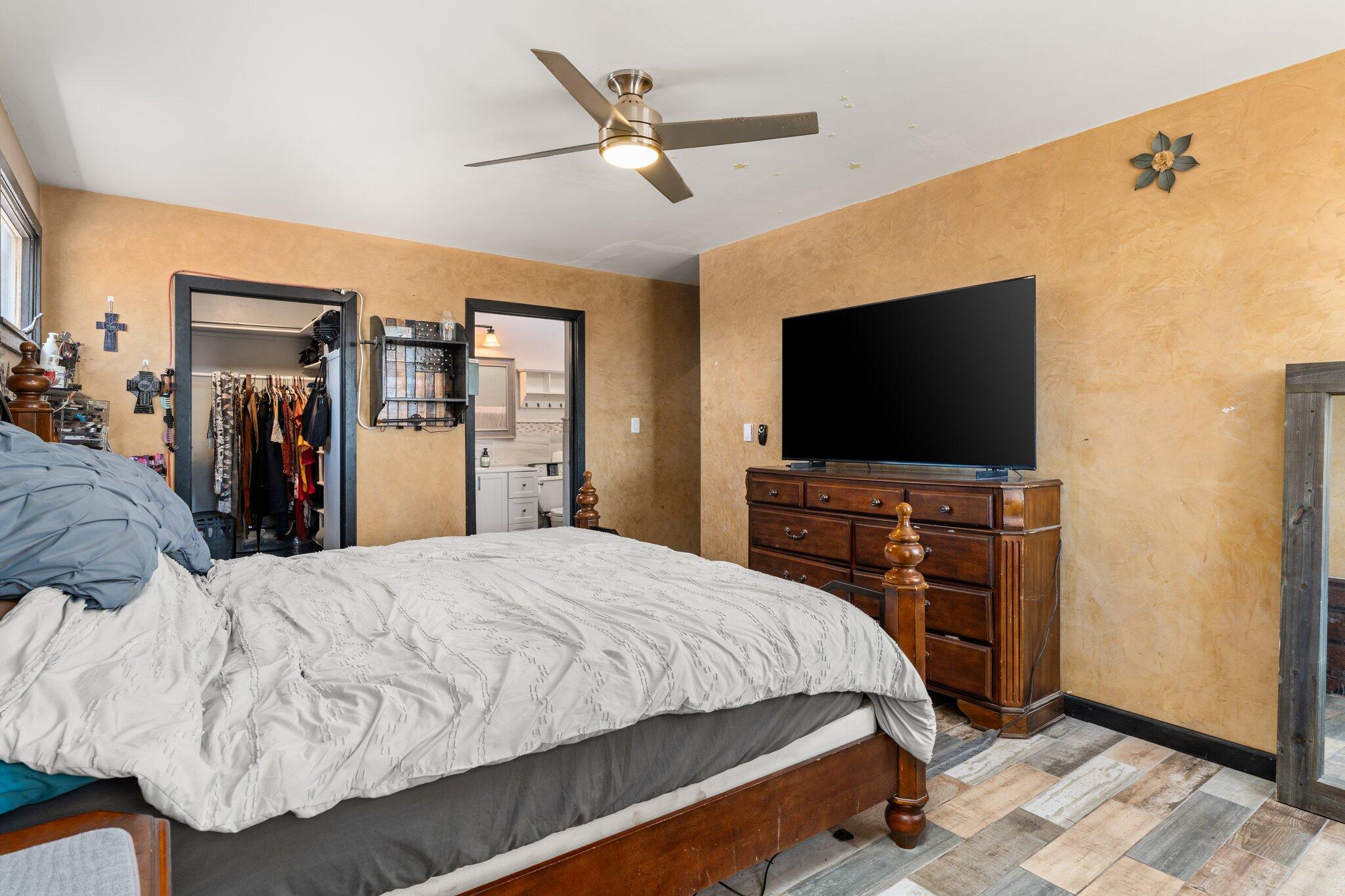 1785 Galicia Court NE