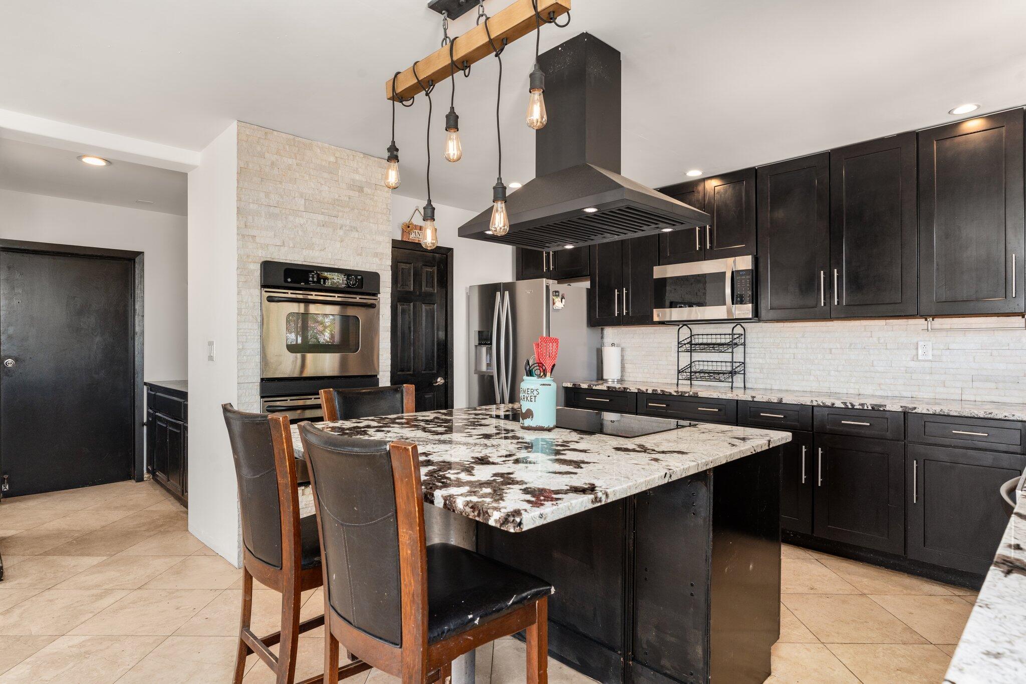 1785 Galicia Court NE