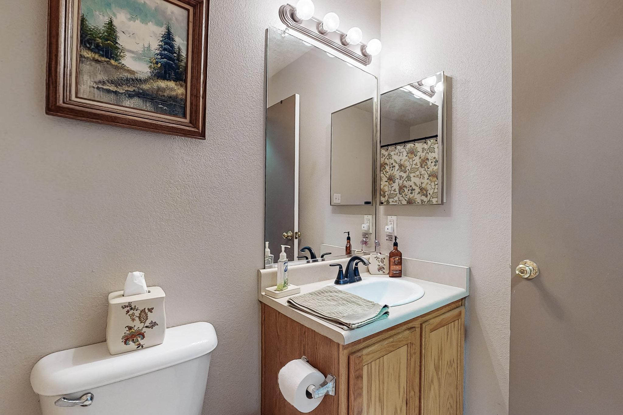 7200 Villa Tulipan NE