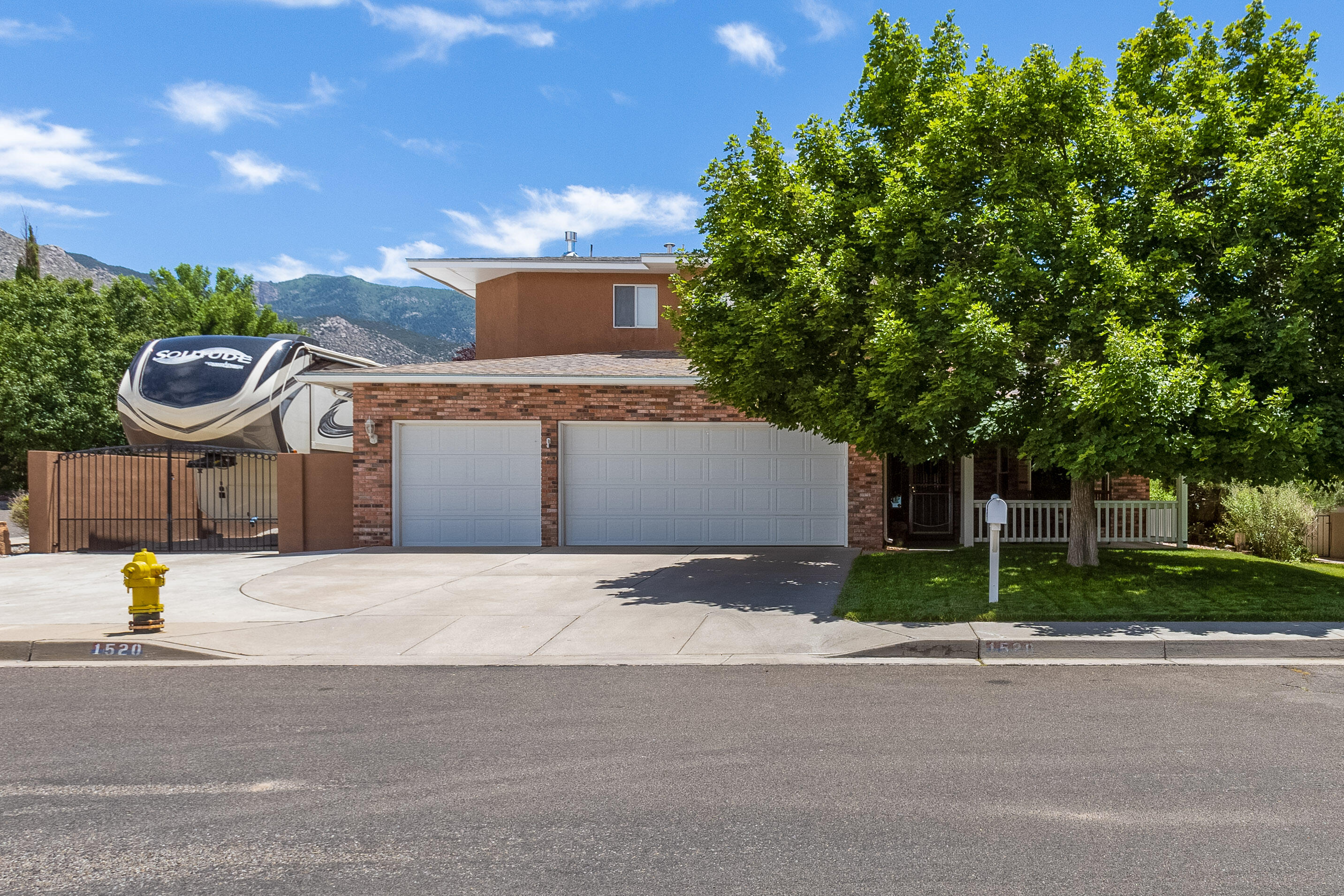 1520 Archuleta Drive NE