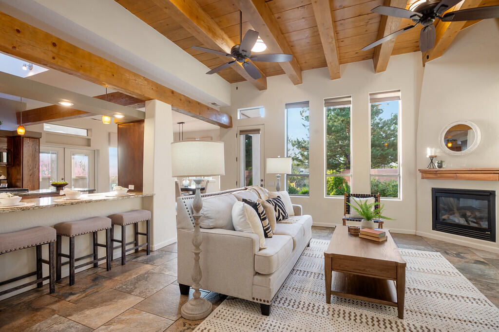 12909 Chitalpa Place NE