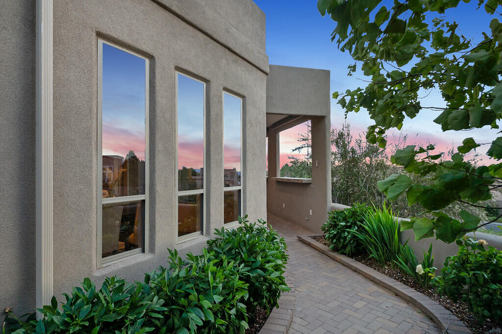 12909 Chitalpa Place NE