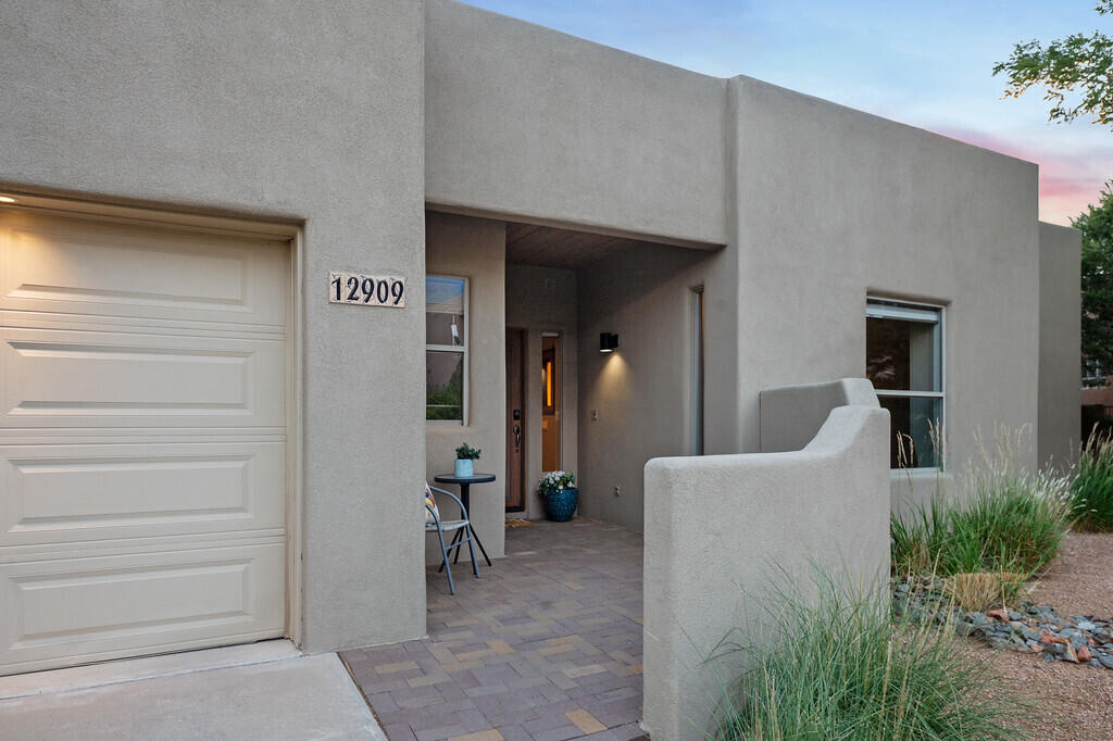 12909 Chitalpa Place NE