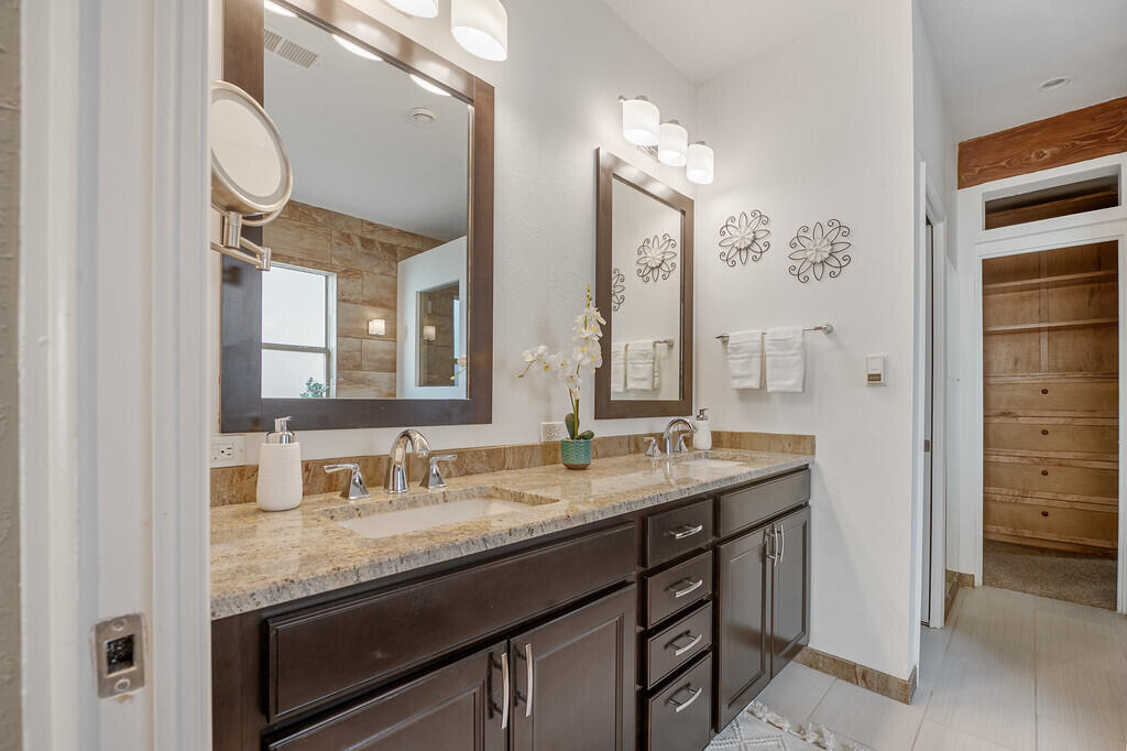 12909 Chitalpa Place NE