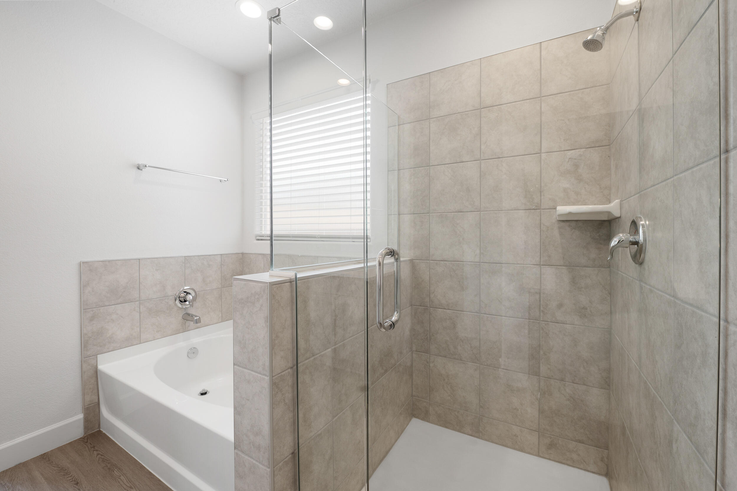 9818 Desert Lark Place NE