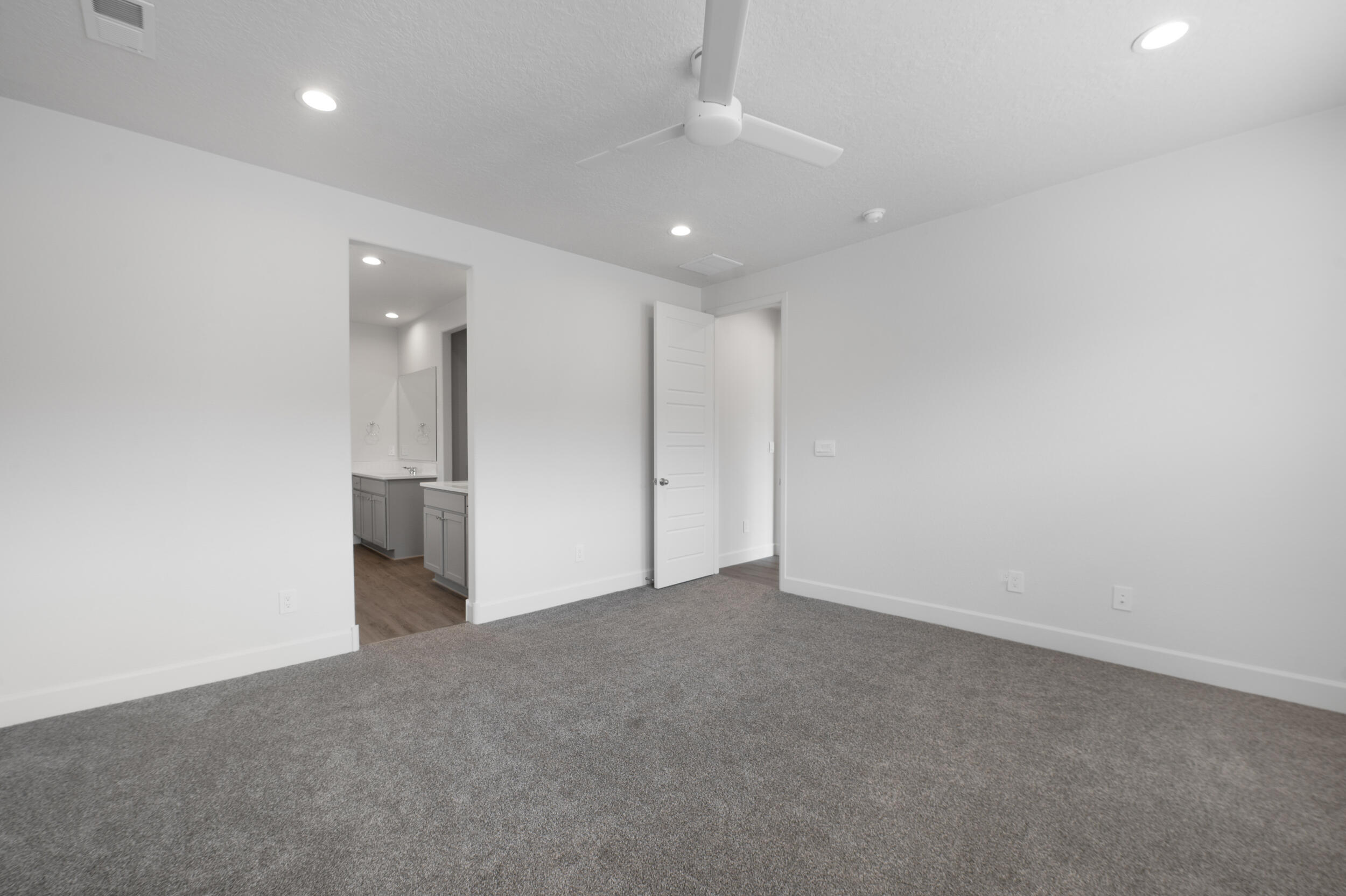 9818 Desert Lark Place NE