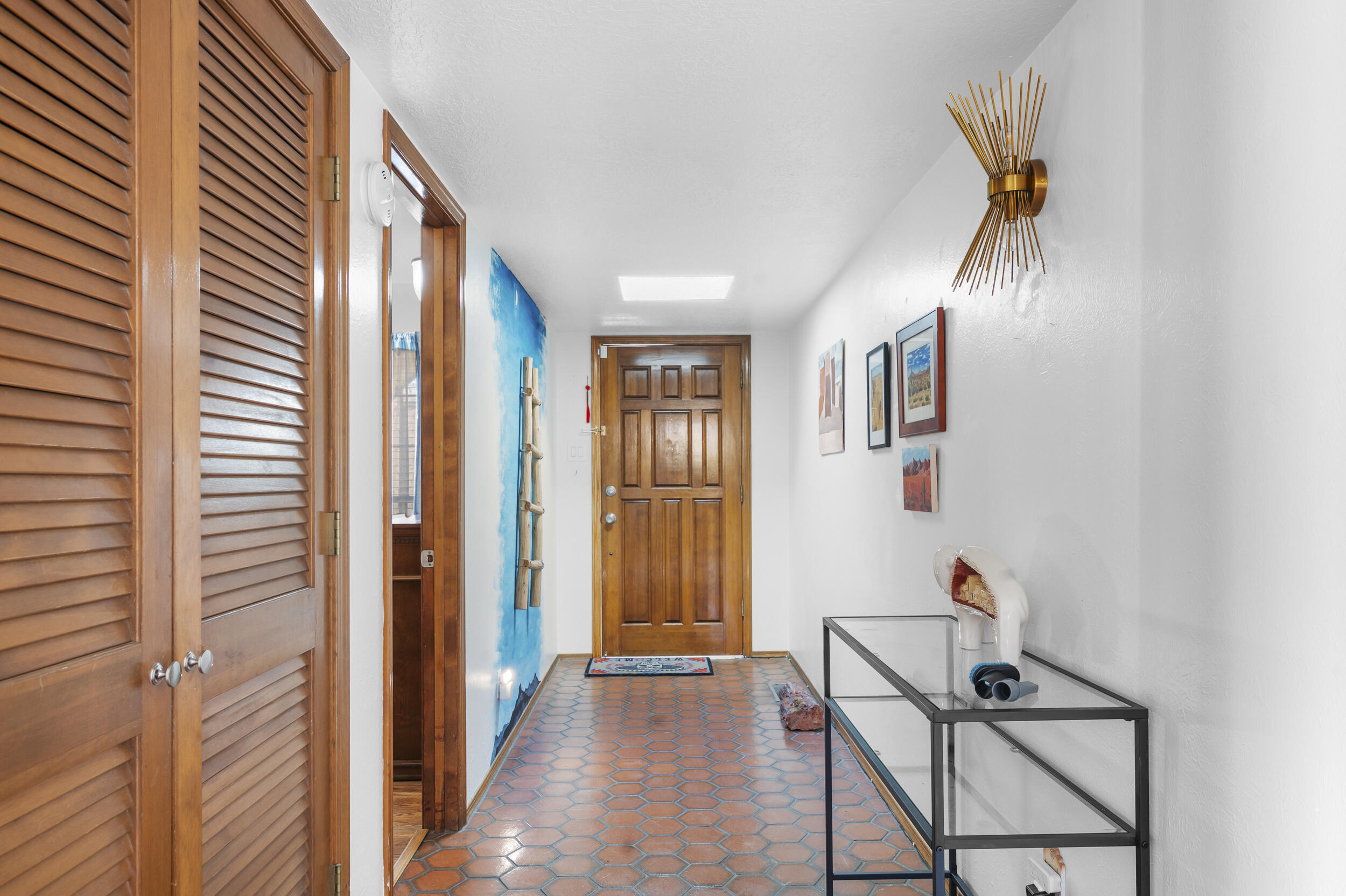 1942 Chandelle Loop NE