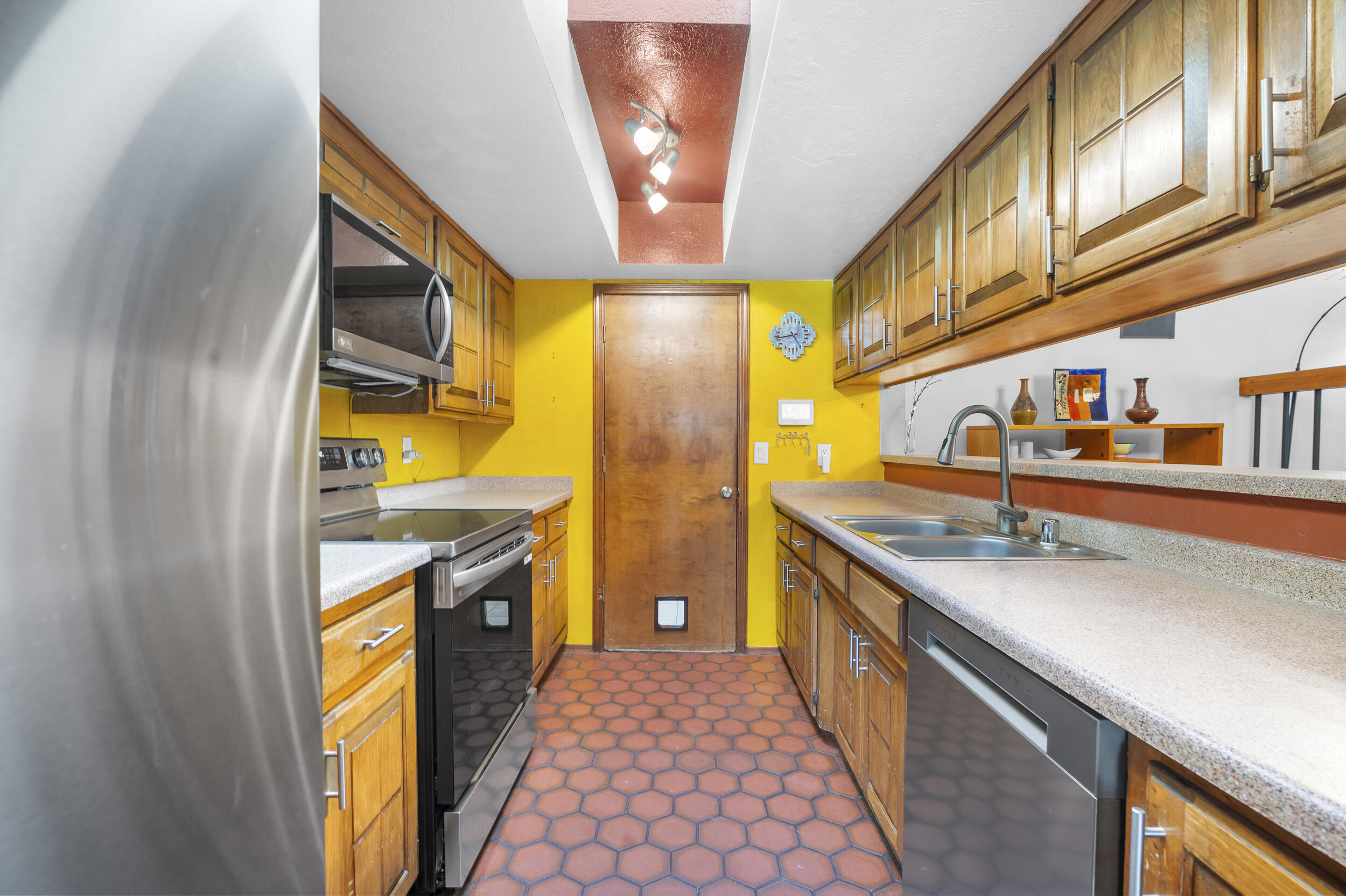 1942 Chandelle Loop NE