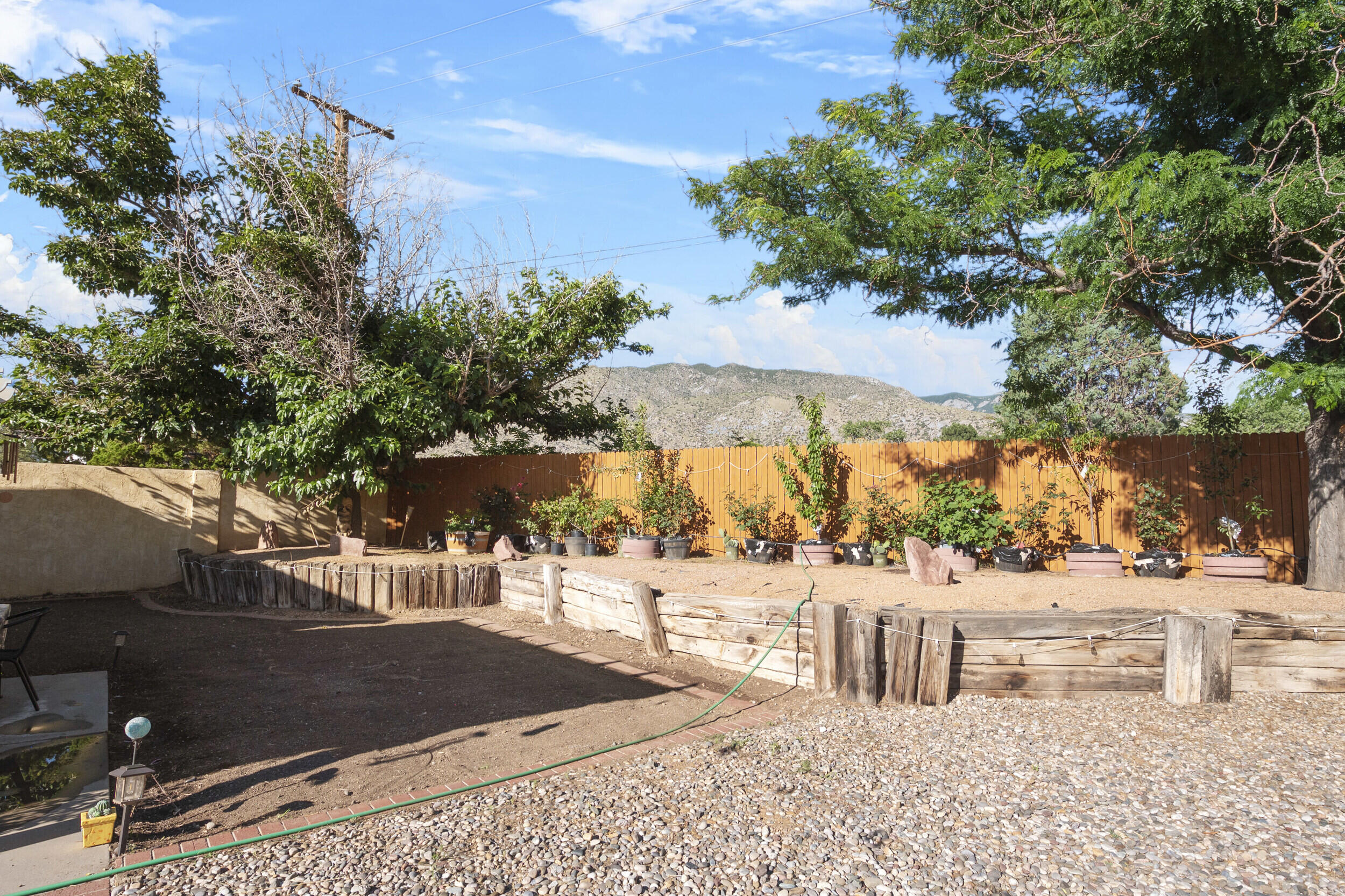 1942 Chandelle Loop NE