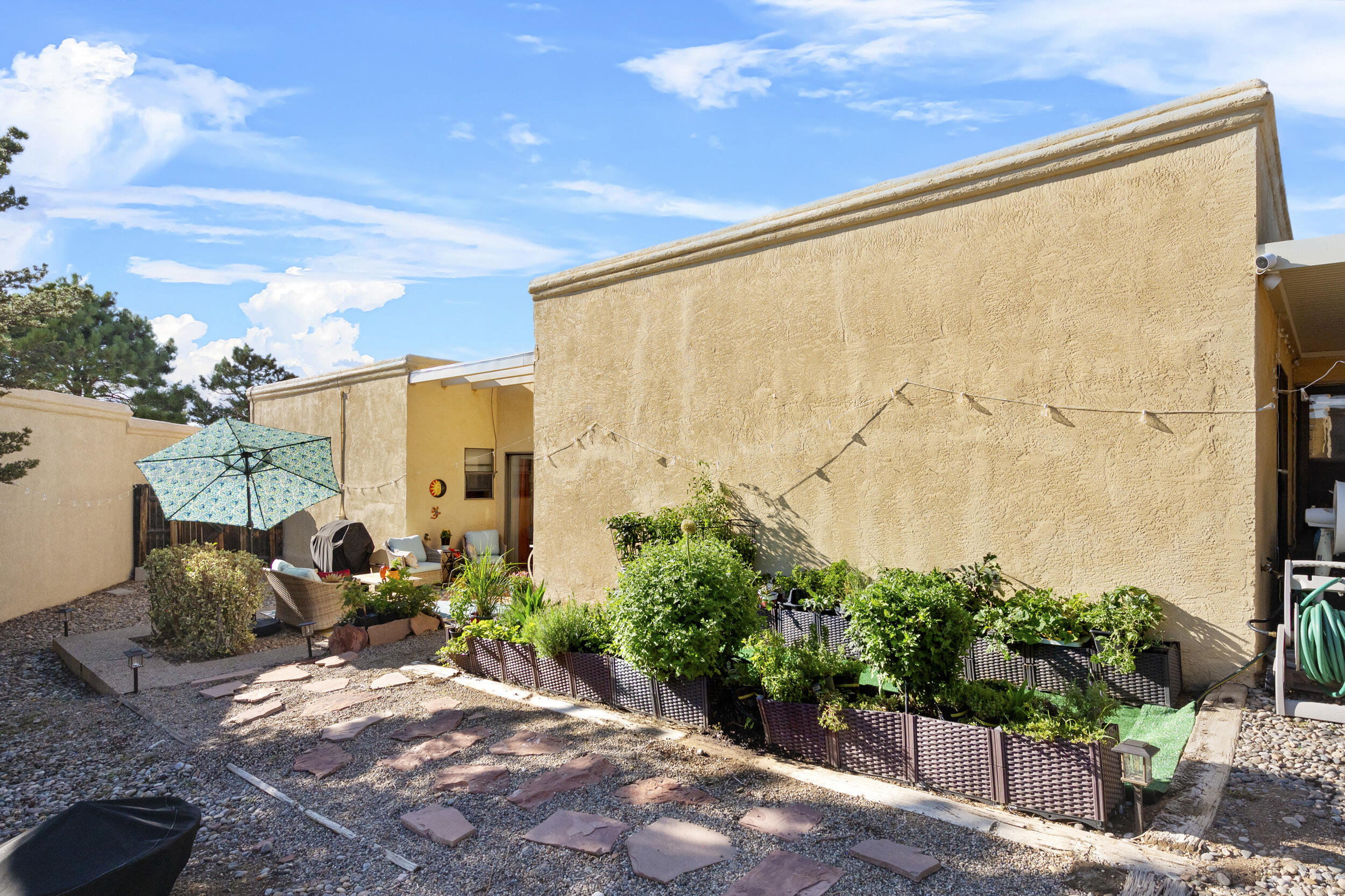 1942 Chandelle Loop NE