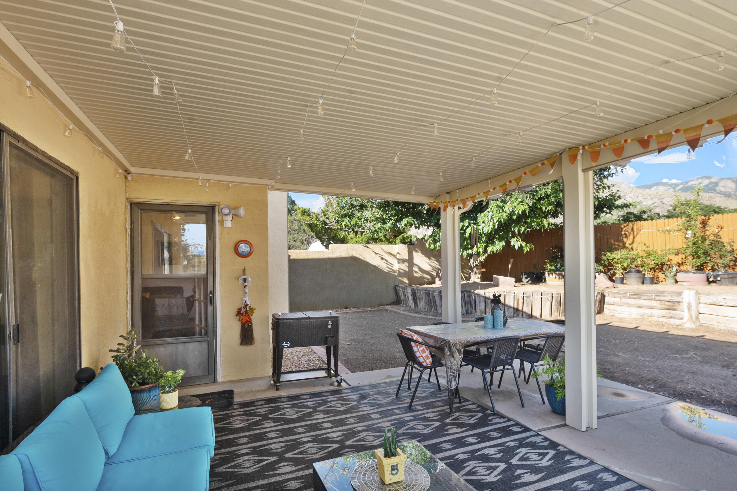 1942 Chandelle Loop NE