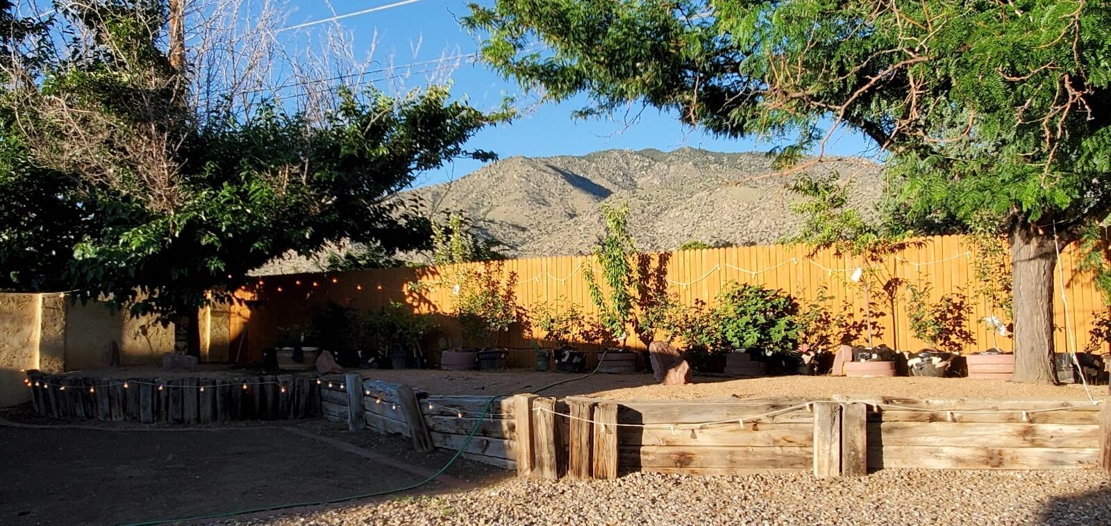 1942 Chandelle Loop NE