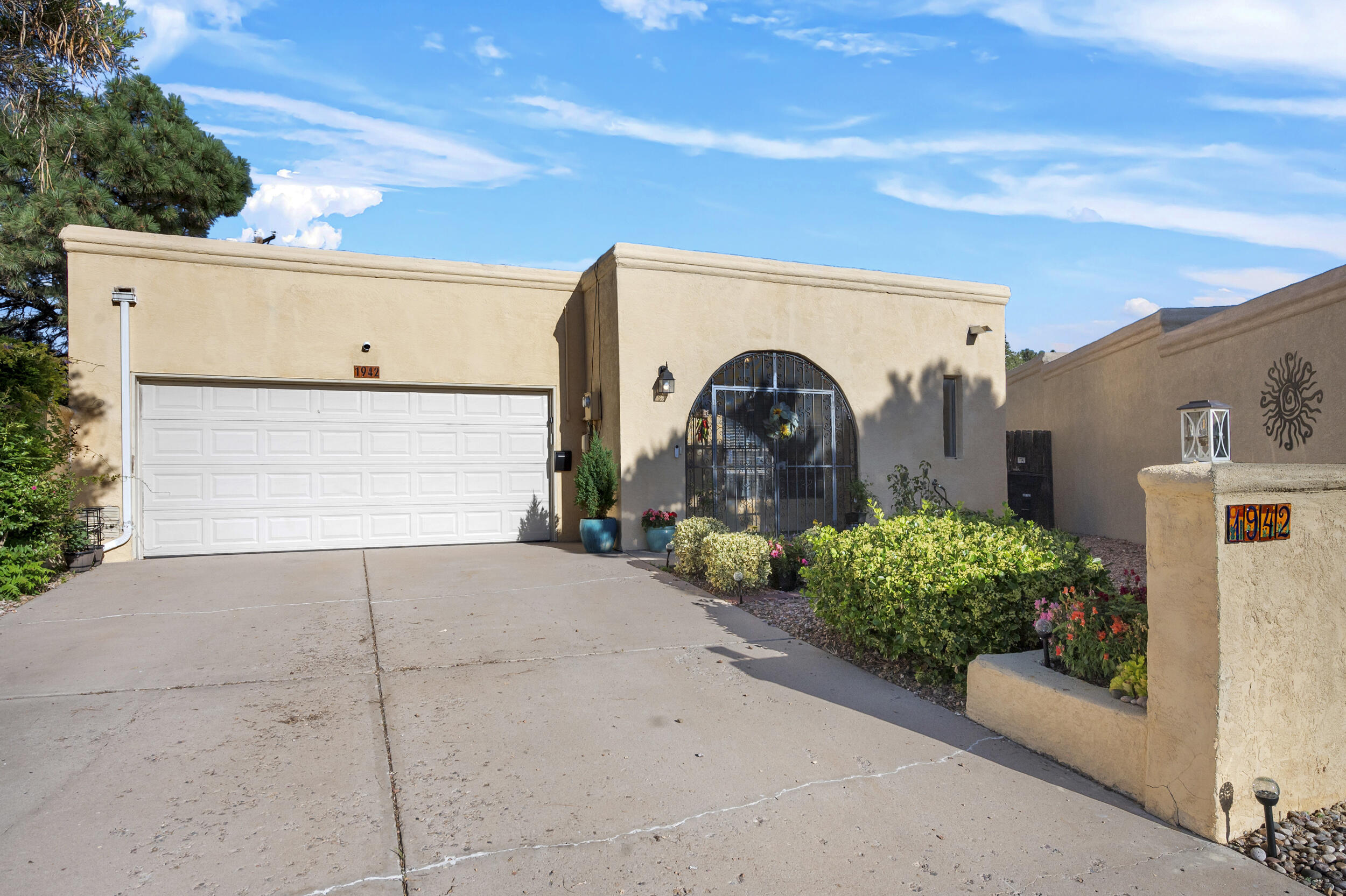 1942 Chandelle Loop NE