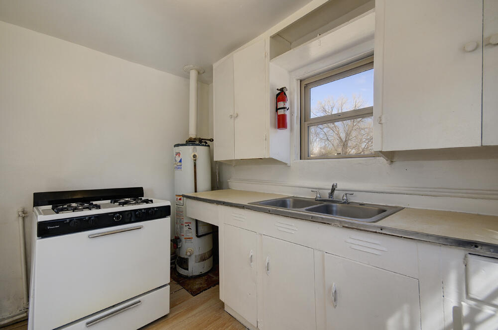 1219 Cerro Vista Road SW