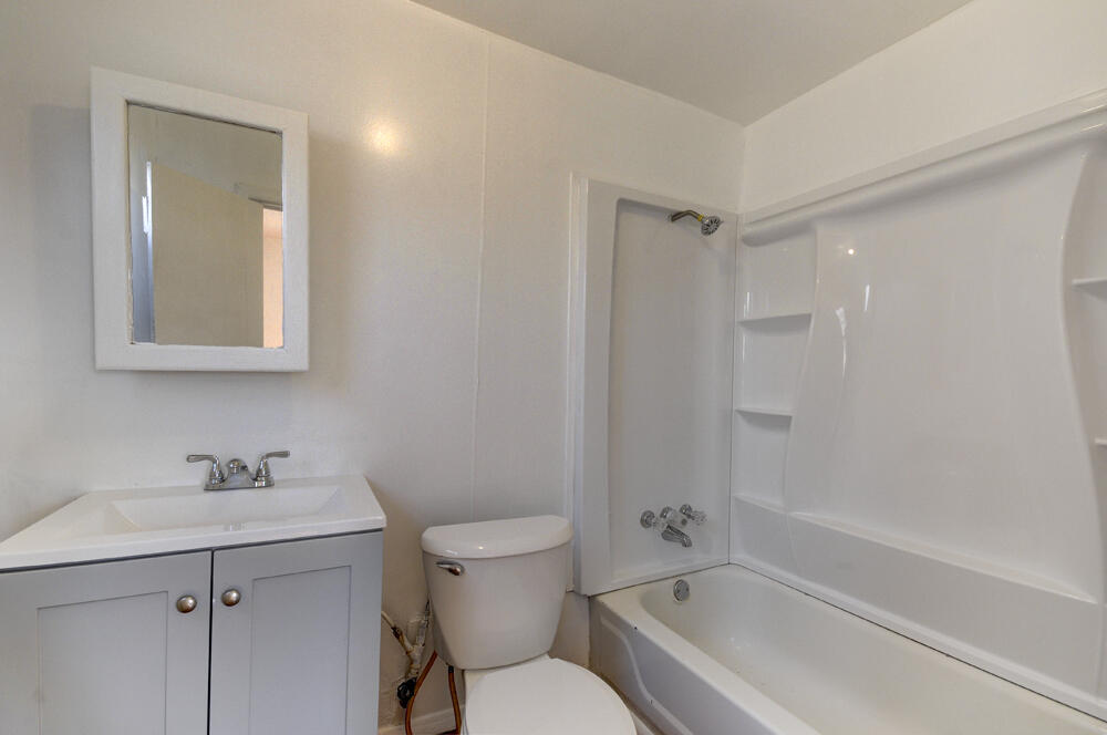 1219 Cerro Vista Road SW