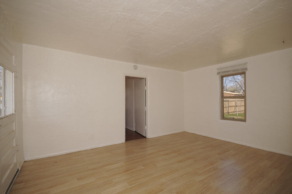 1219 Cerro Vista Road SW