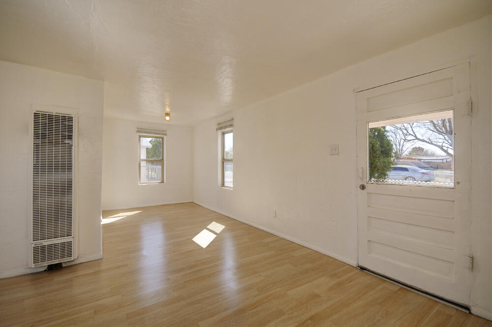 1219 Cerro Vista Road SW