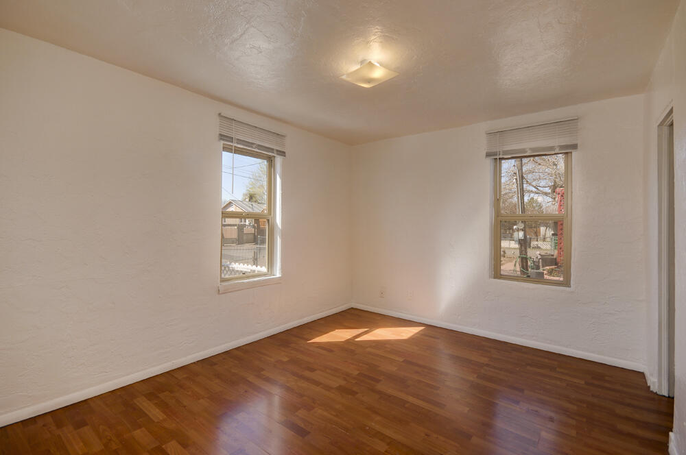 1219 Cerro Vista Road SW