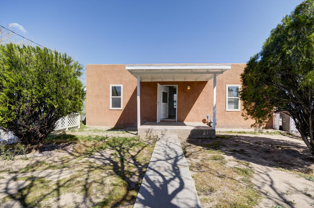 1219 Cerro Vista Road SW