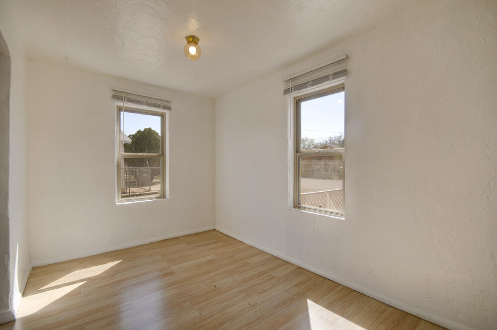 1219 Cerro Vista Road SW