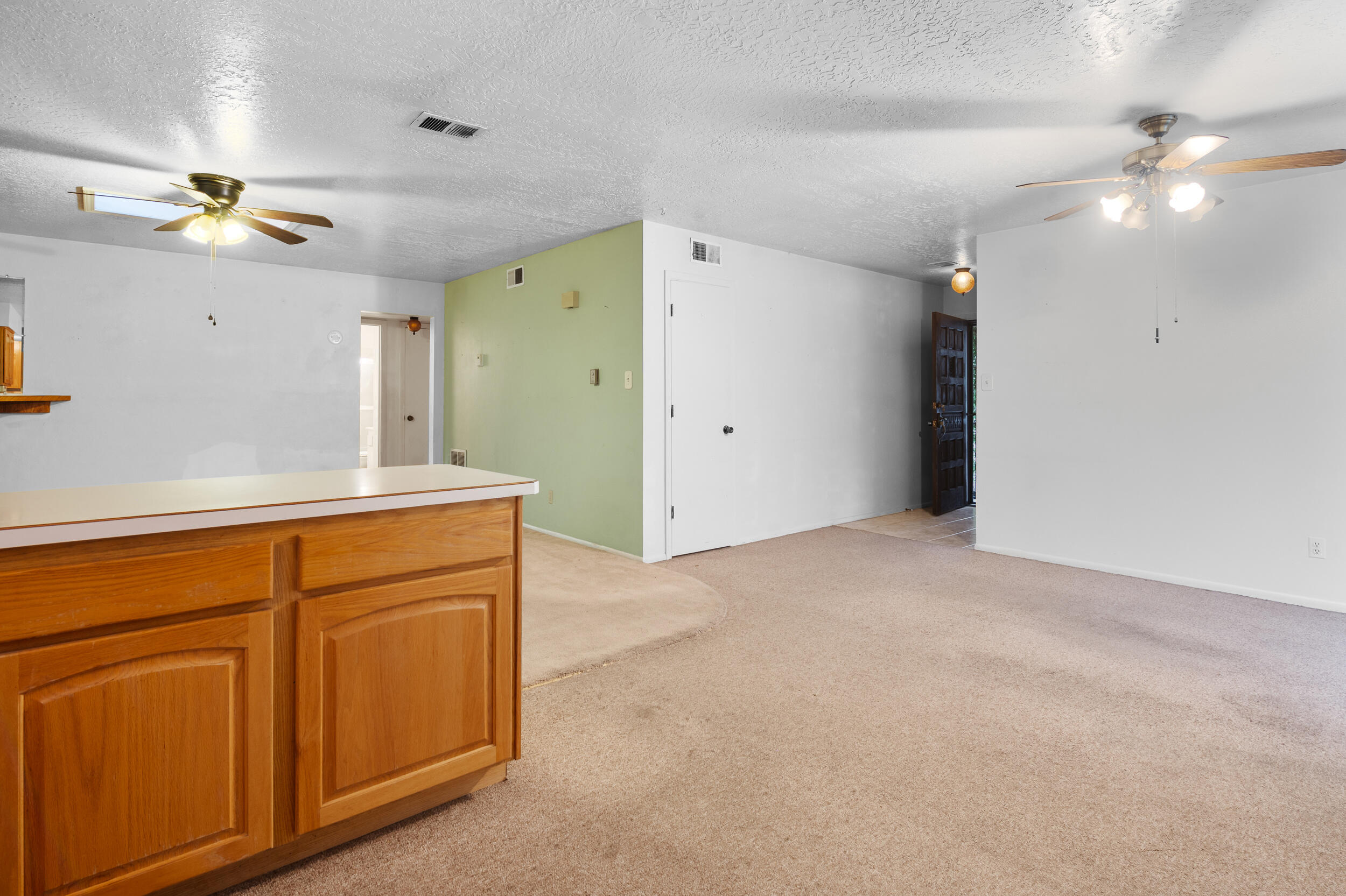 1637 Arcadian Trail NW