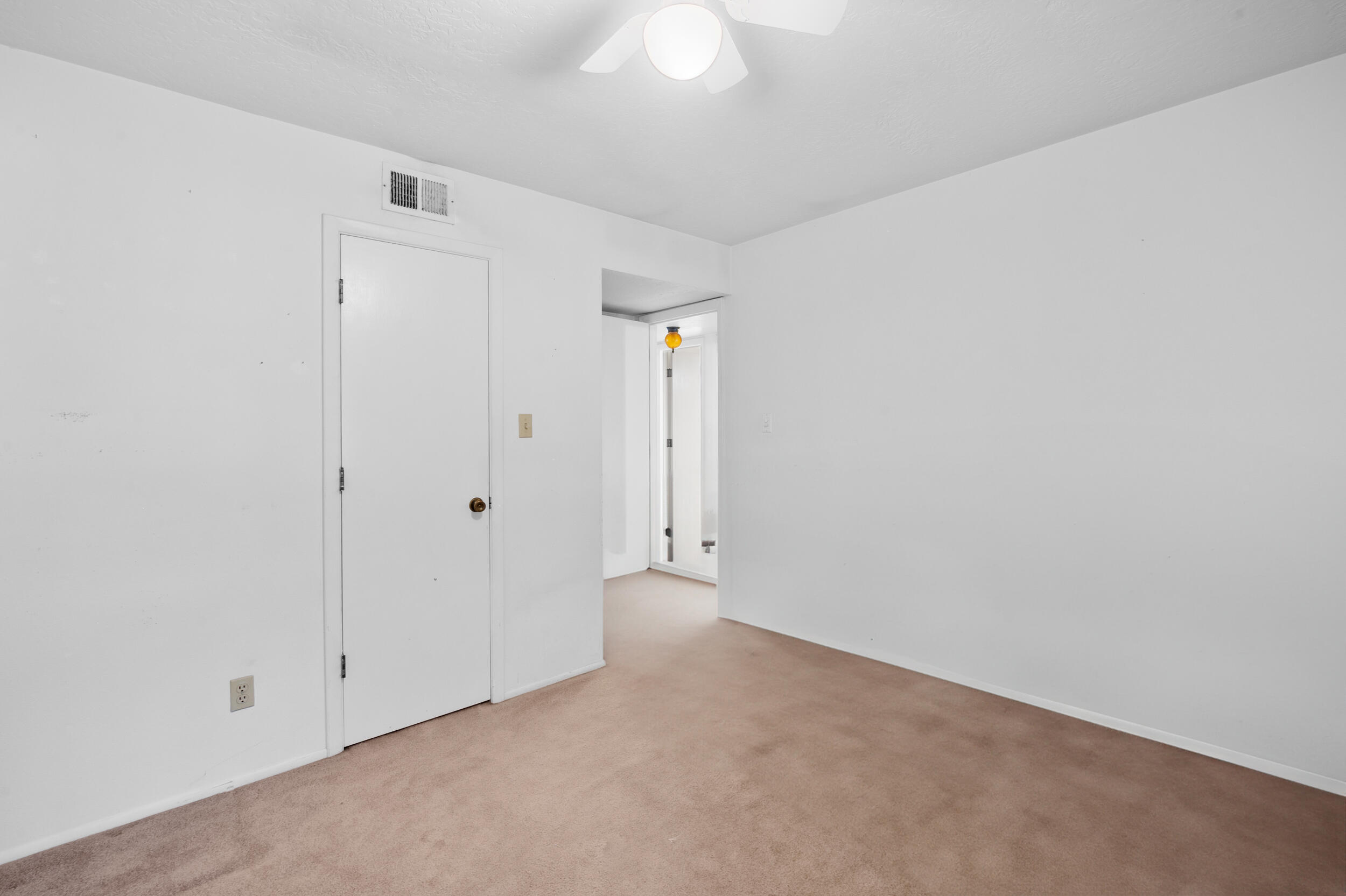 1637 Arcadian Trail NW